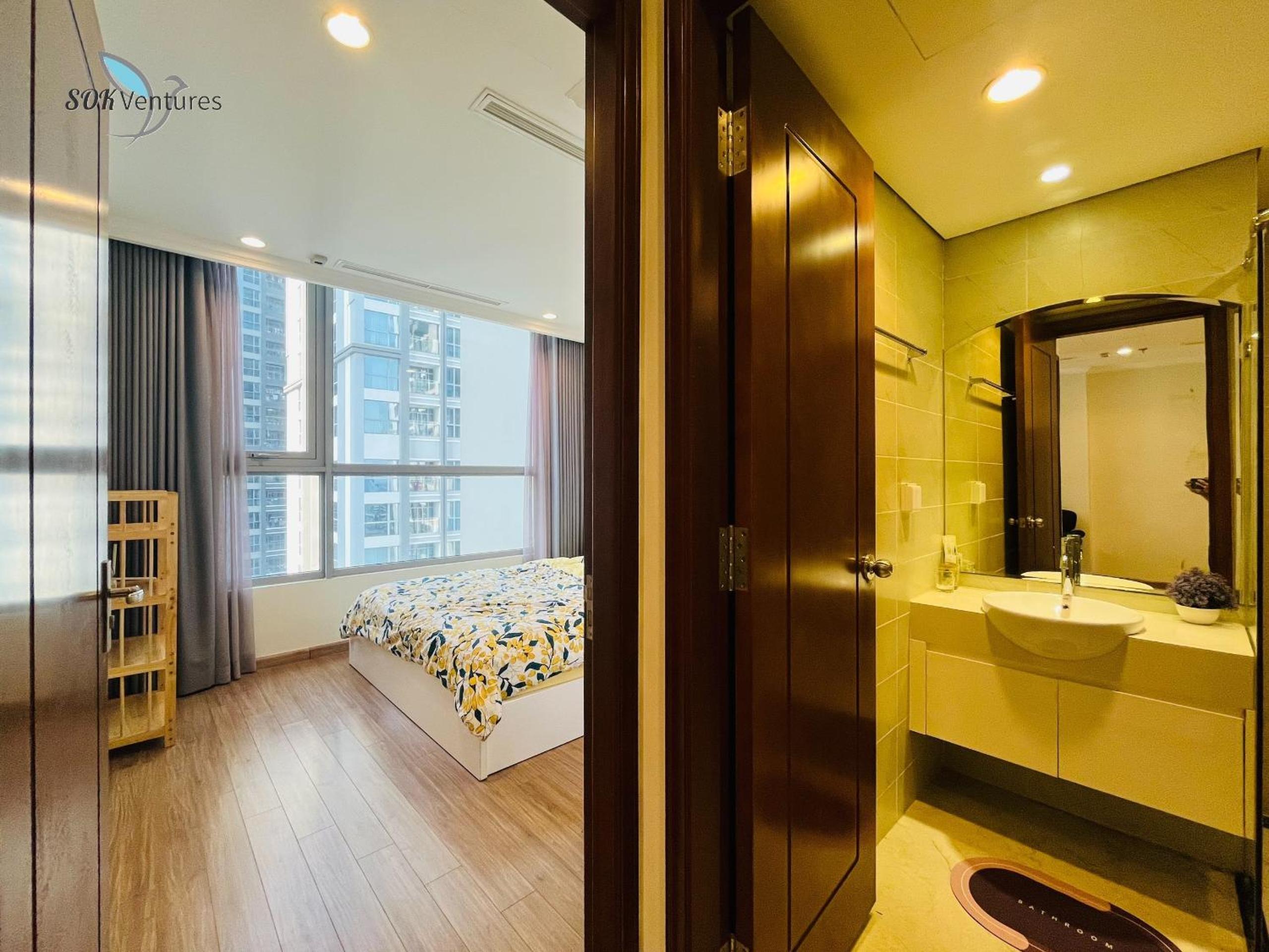 1-bedroom Apartment with Balcony - Central 2 VCP