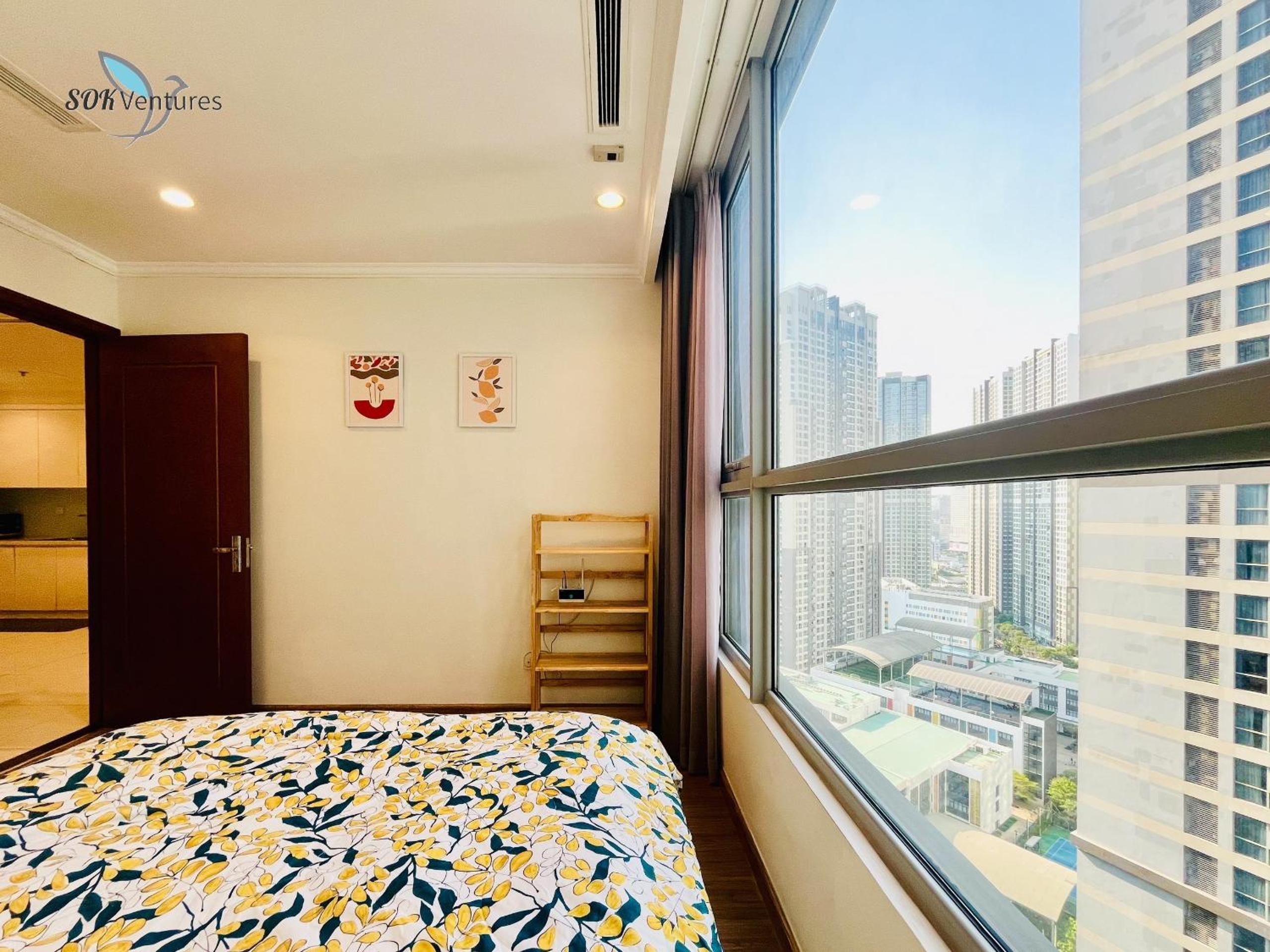 1-bedroom Apartment with Balcony - Central 2 VCP