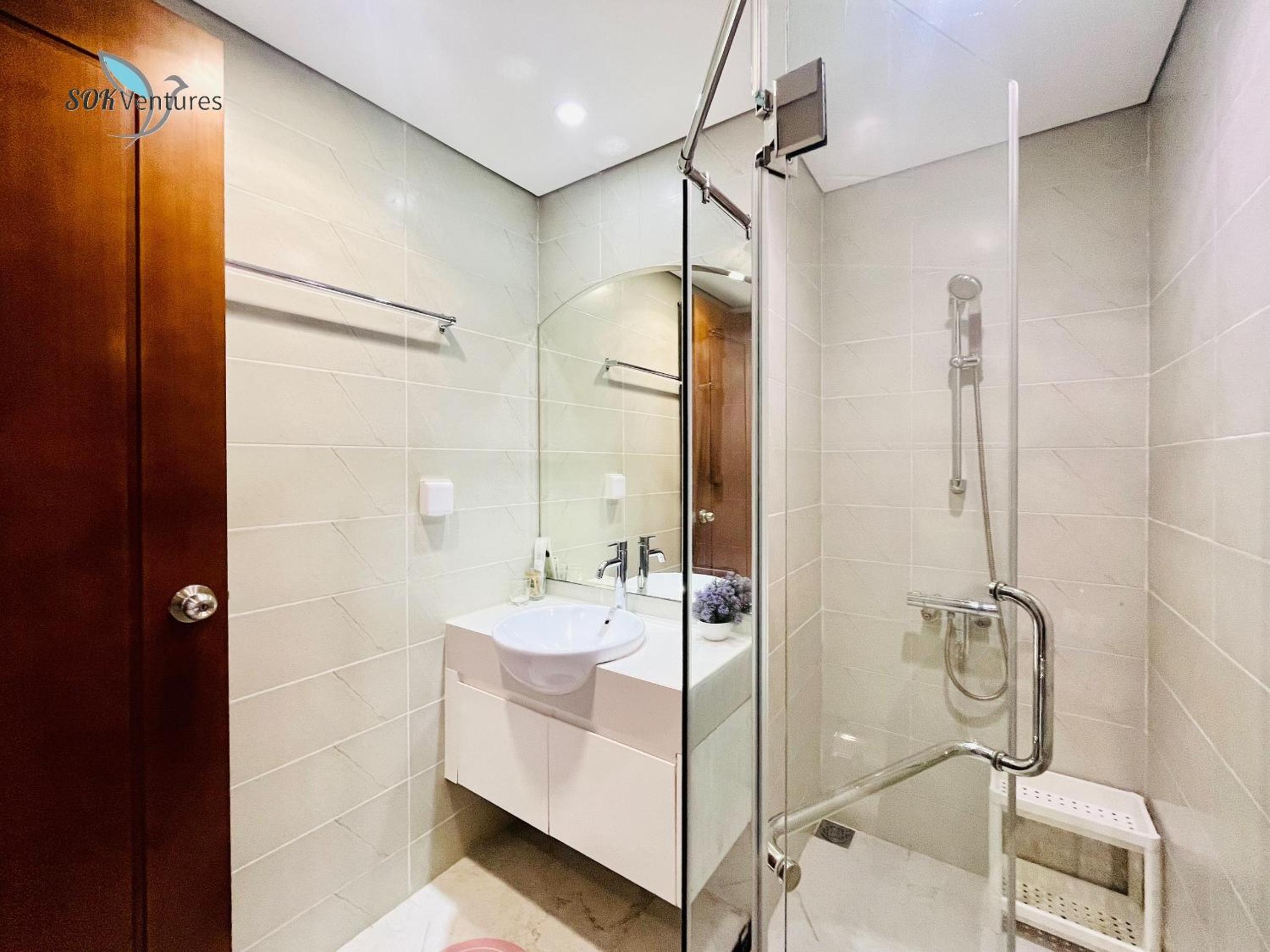 1-bedroom Apartment with Balcony - Central 2 VCP