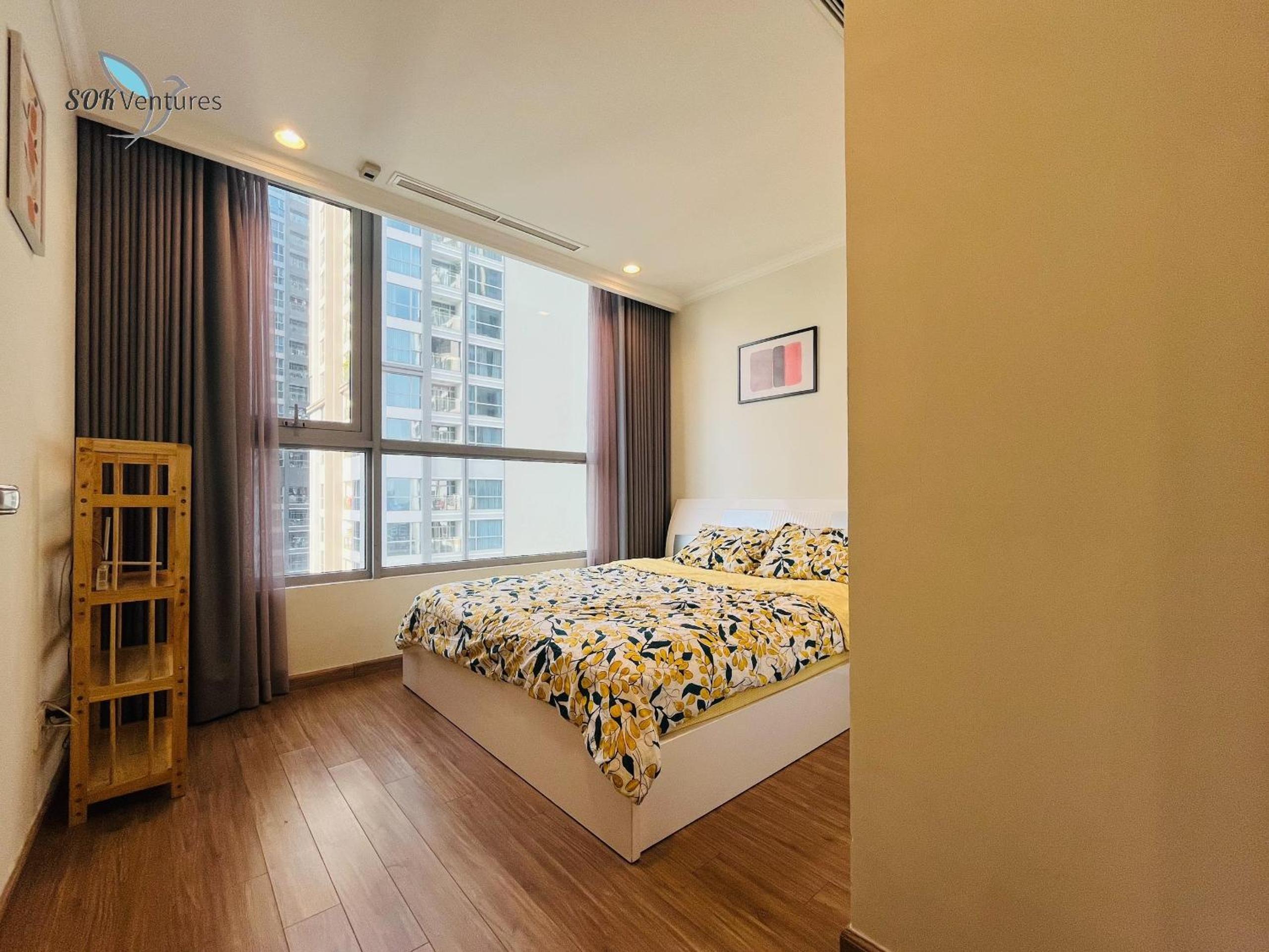 1-bedroom Apartment with Balcony - Central 2 VCP