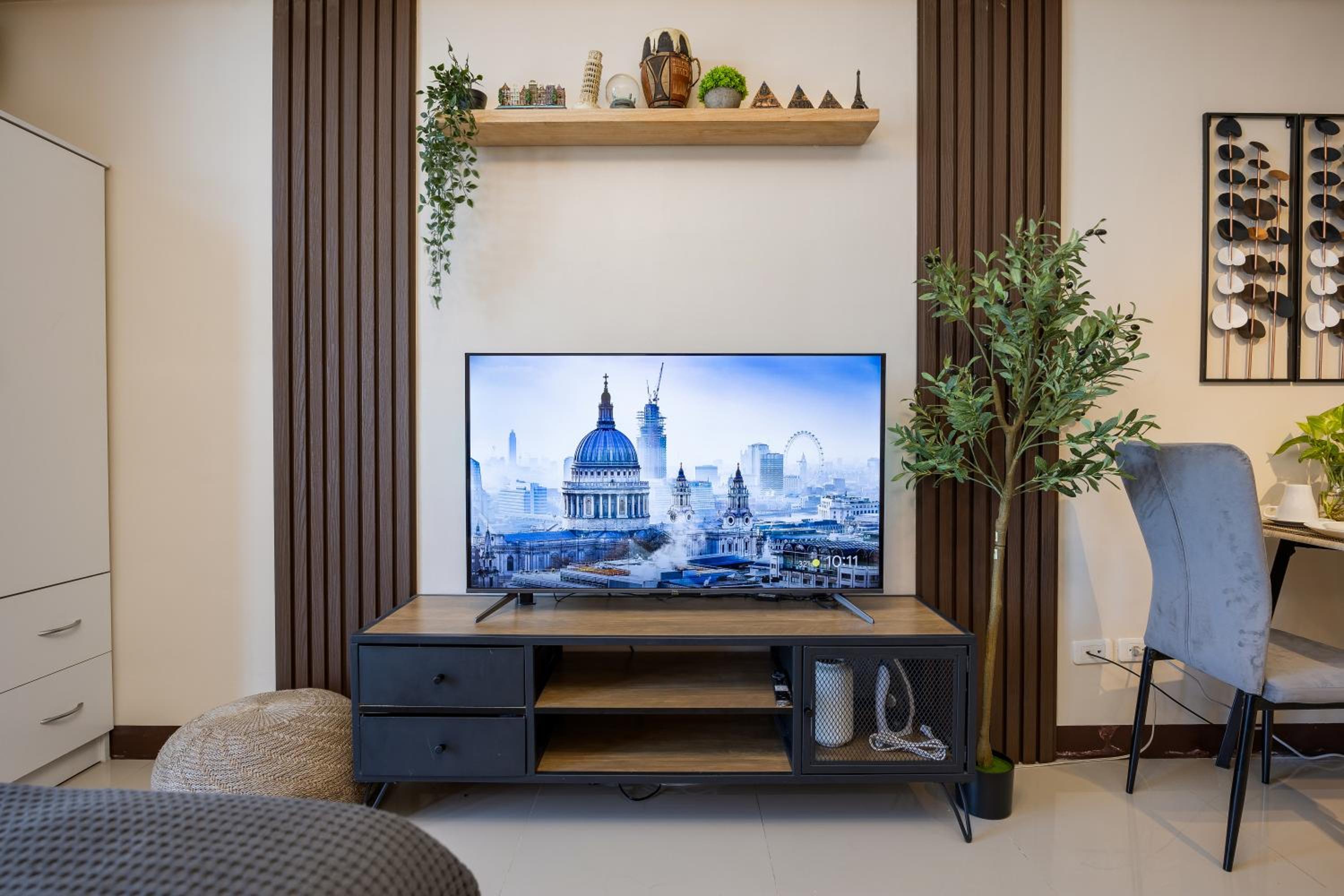 Nomads' Haven a budget friendly Zen Studio