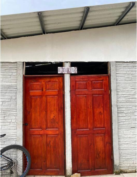 Full house with 2 bedrooms and private pool, 5 guest