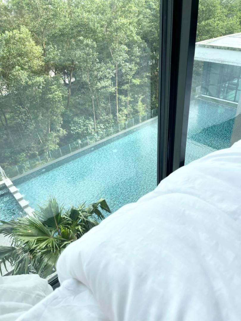 1min to BukitIndah AEON Skyloft 3BR Muji PoolView
