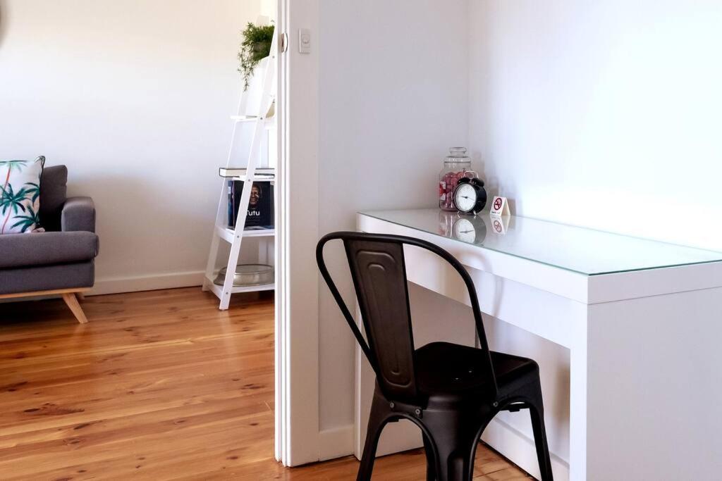 Sams Henley Beach Garden Unit