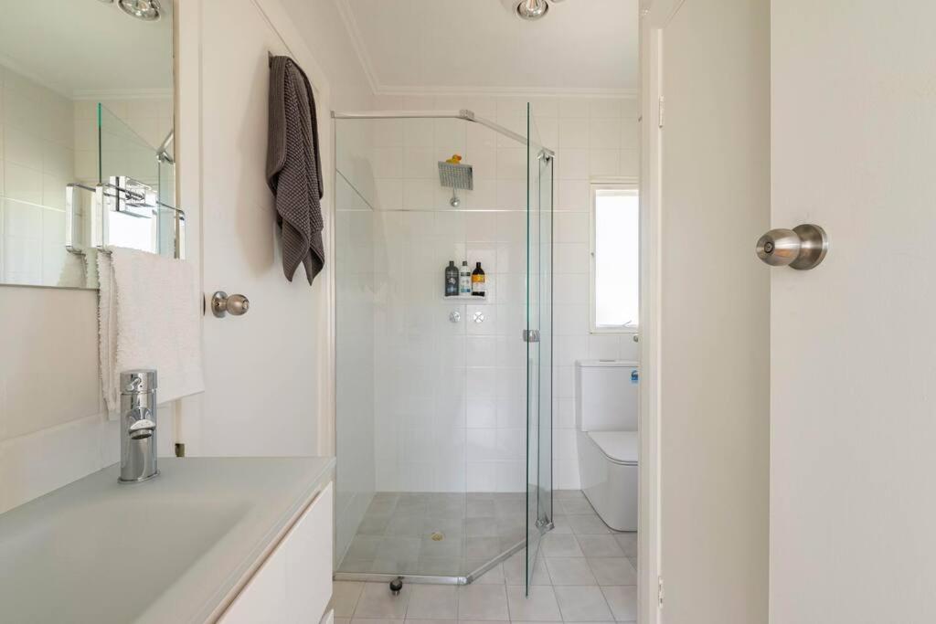 Sams Henley Beach Garden Unit