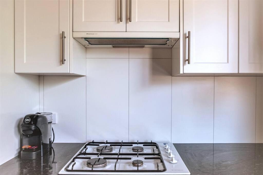 Sams Henley Beach Garden Unit