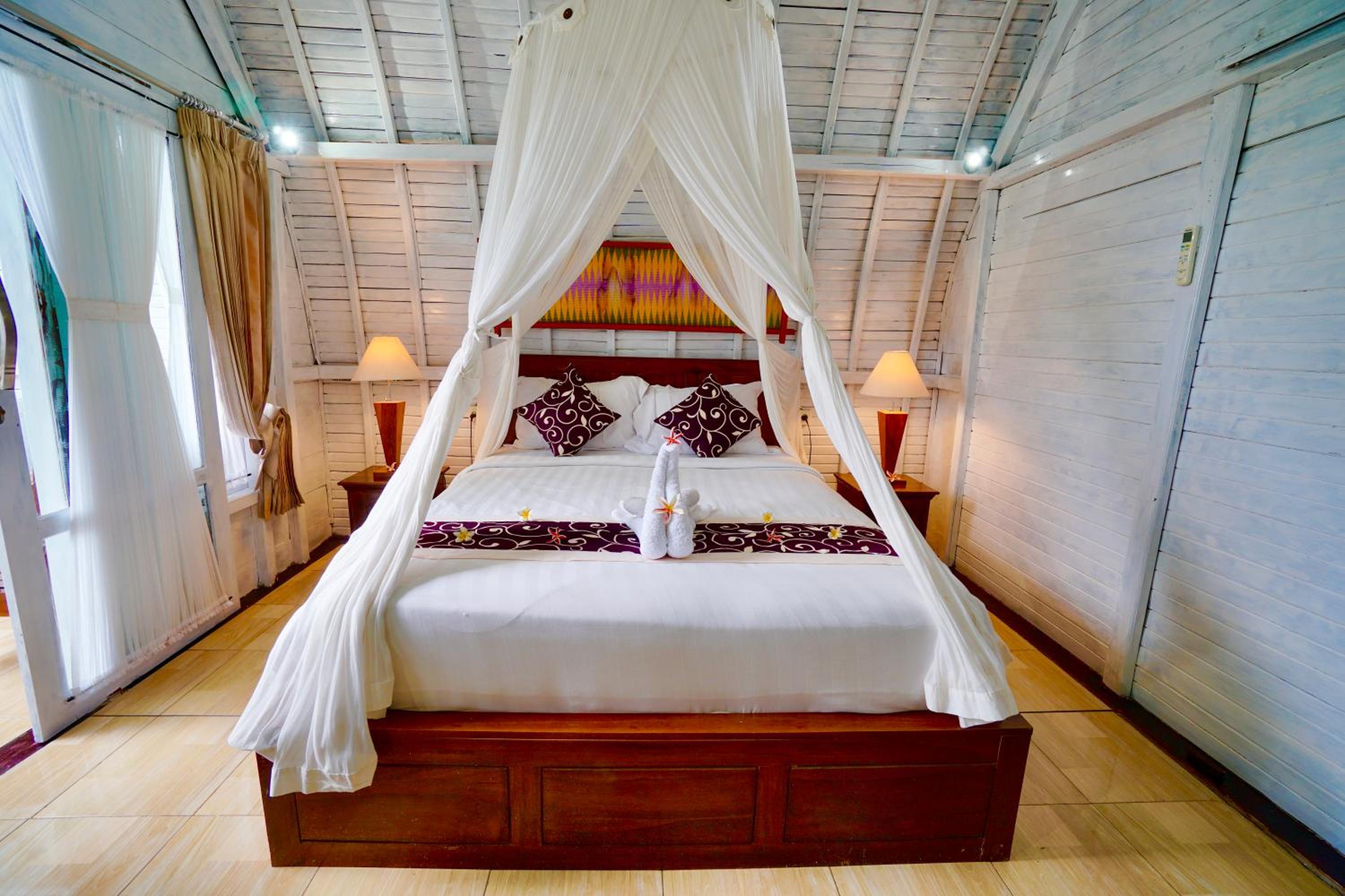 Hotra Hill Cottage view 5