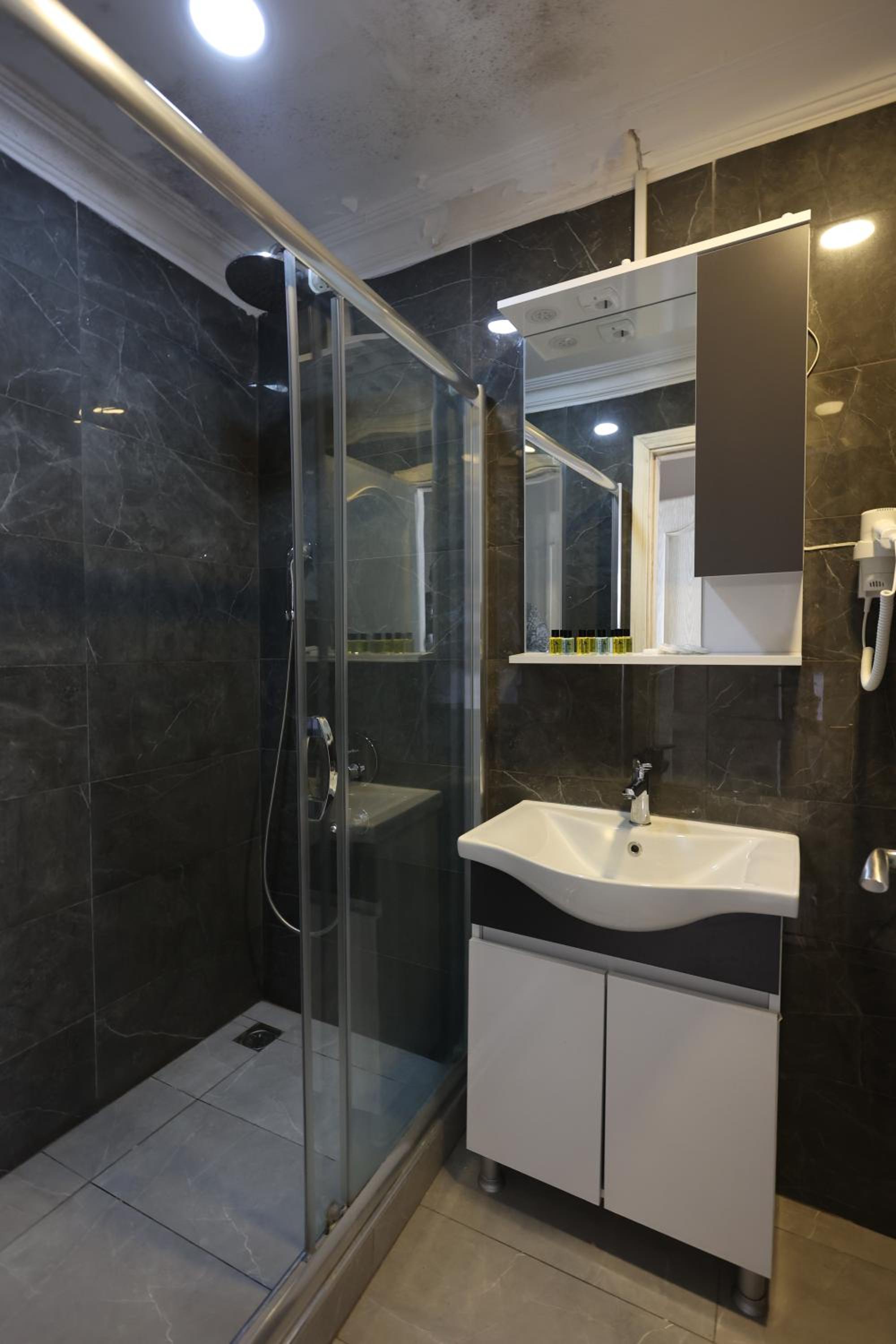 Cheers Deniz Feneri - Image 81