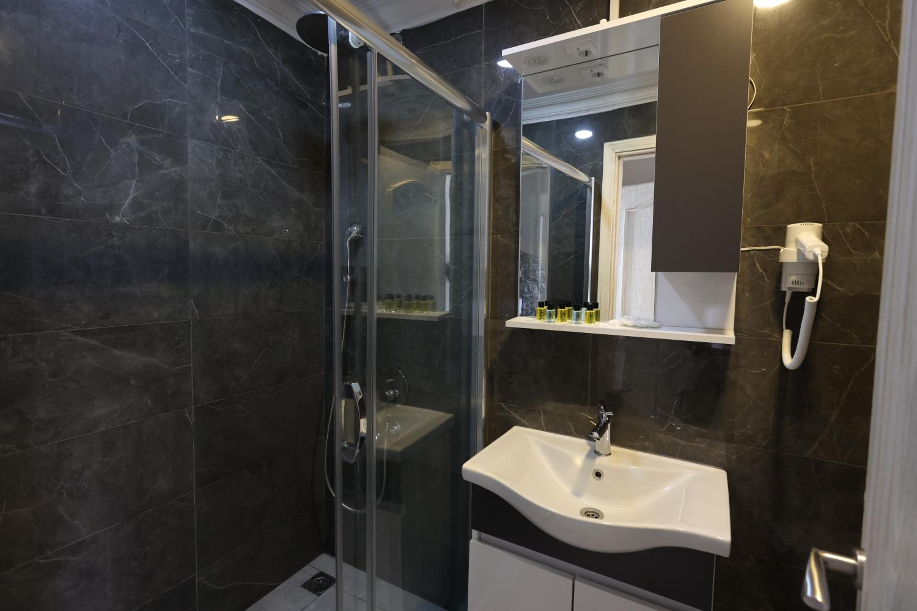 Cheers Deniz Feneri - Image 148