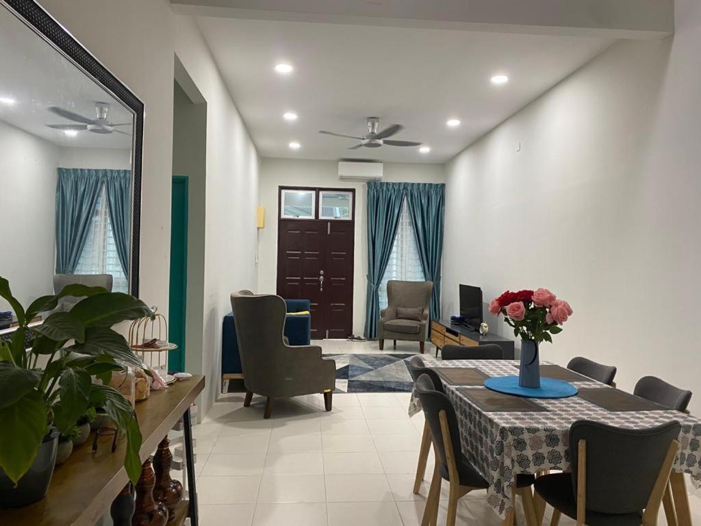 Qaisara Homestay