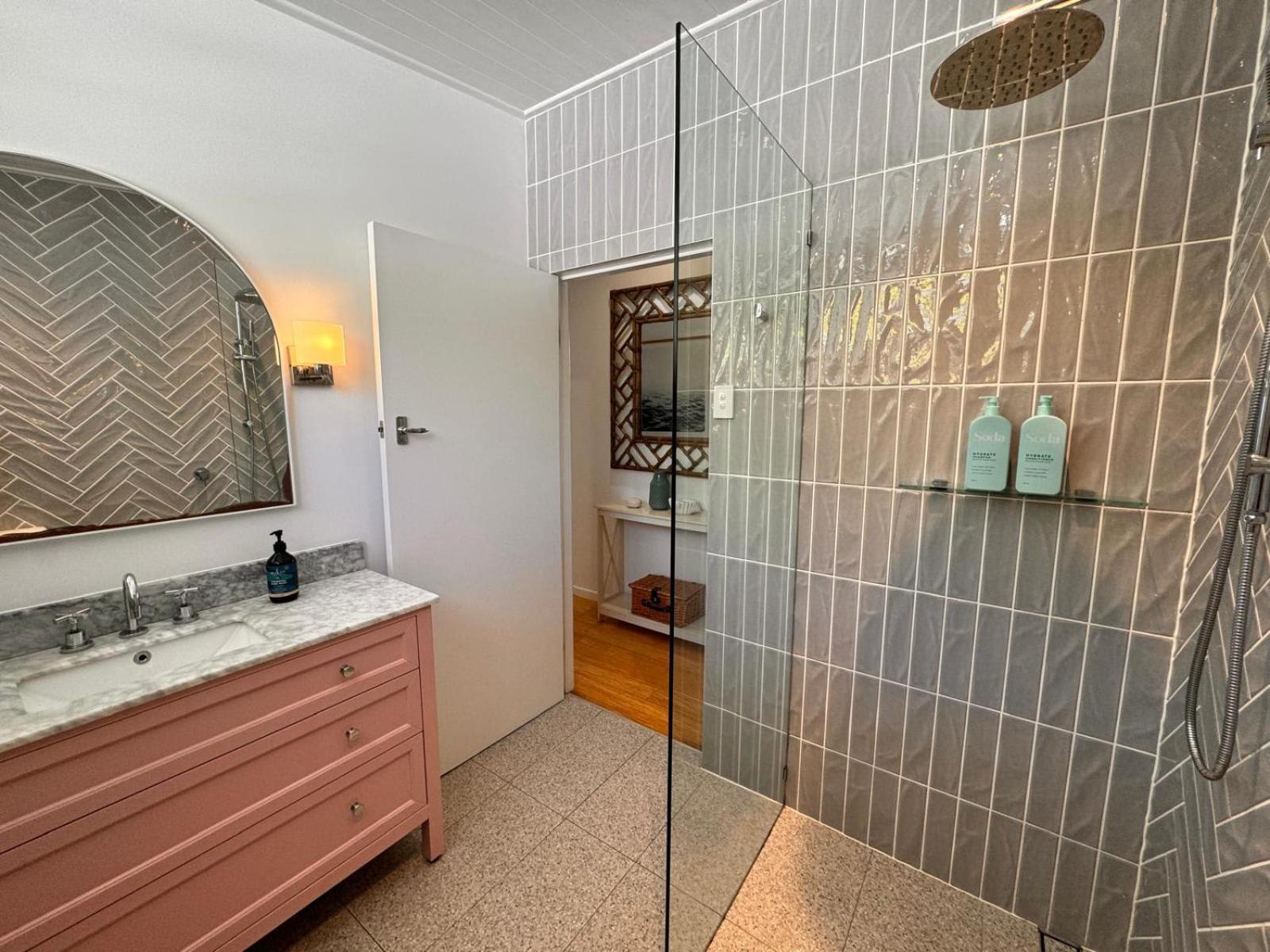 Gold Coast-Miami Mid-Century Beach Home With Pool