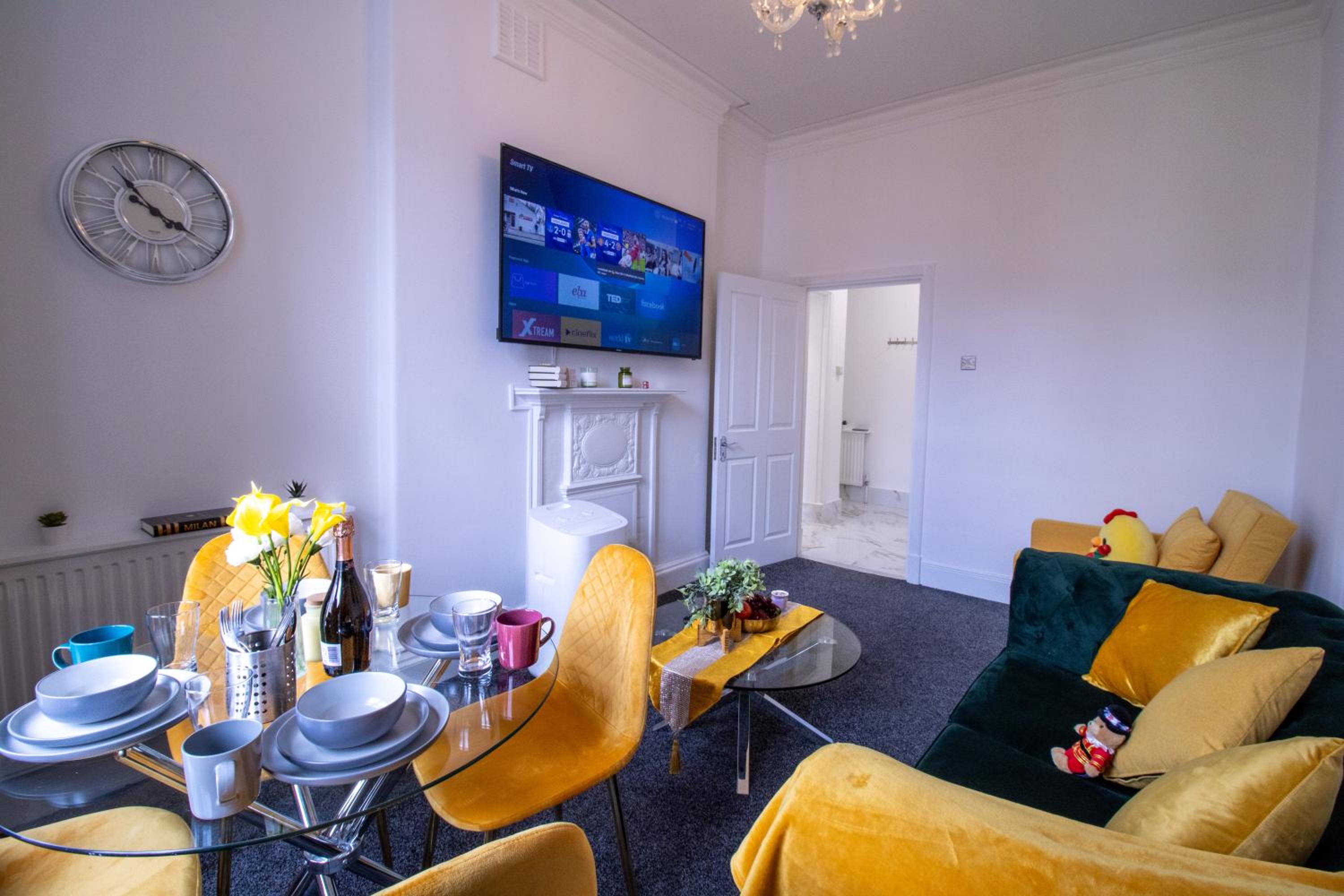 Luxurious Apartments on Oxford Street