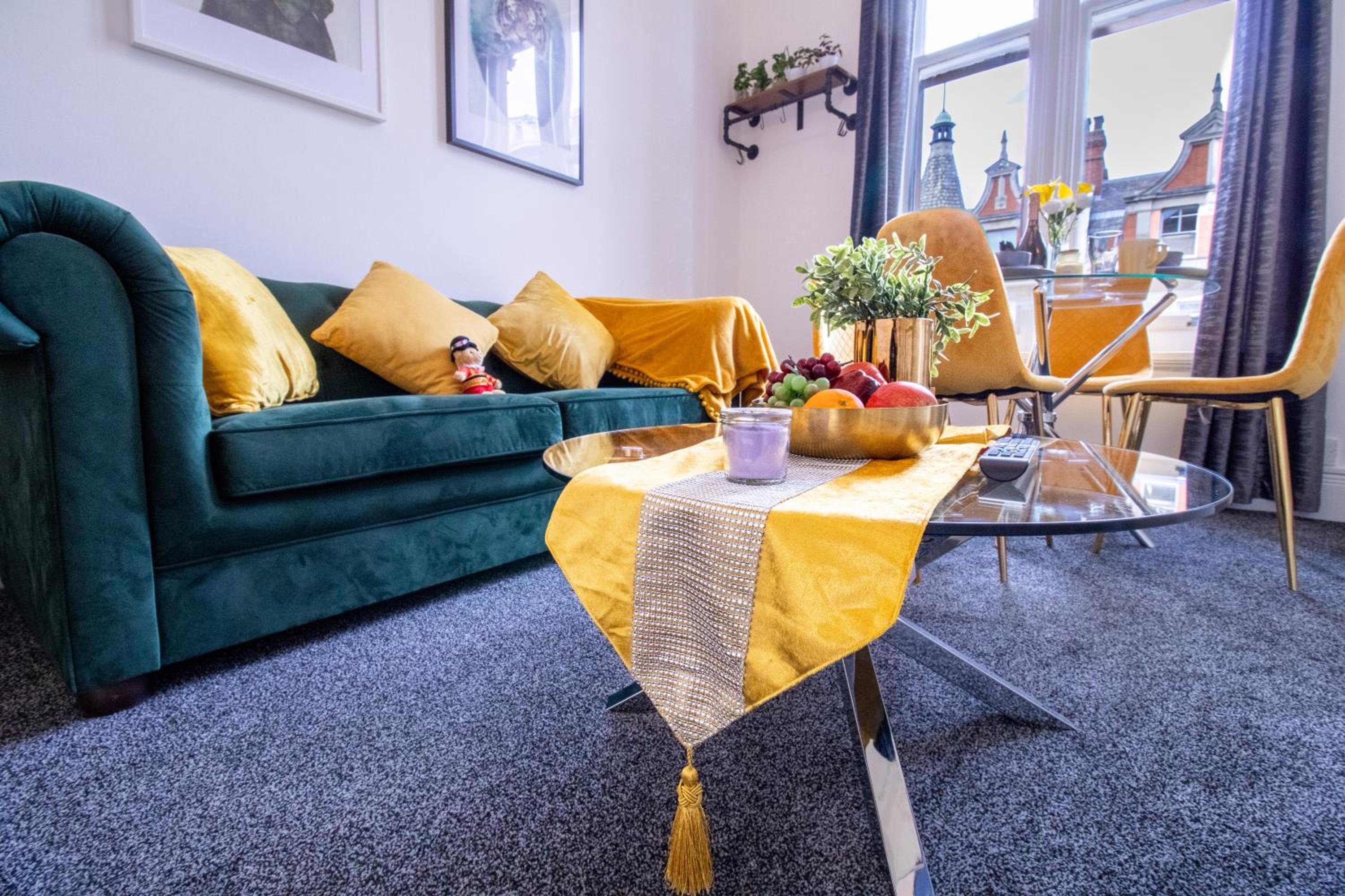 Luxurious Apartments on Oxford Street