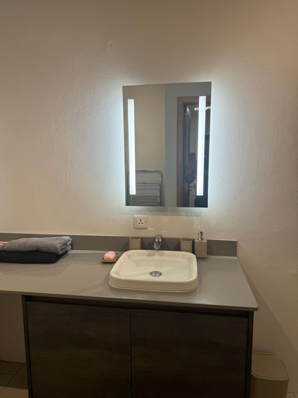 Cozy and newly furnished apartment in Flic en Flac near the centre and the beach view 5