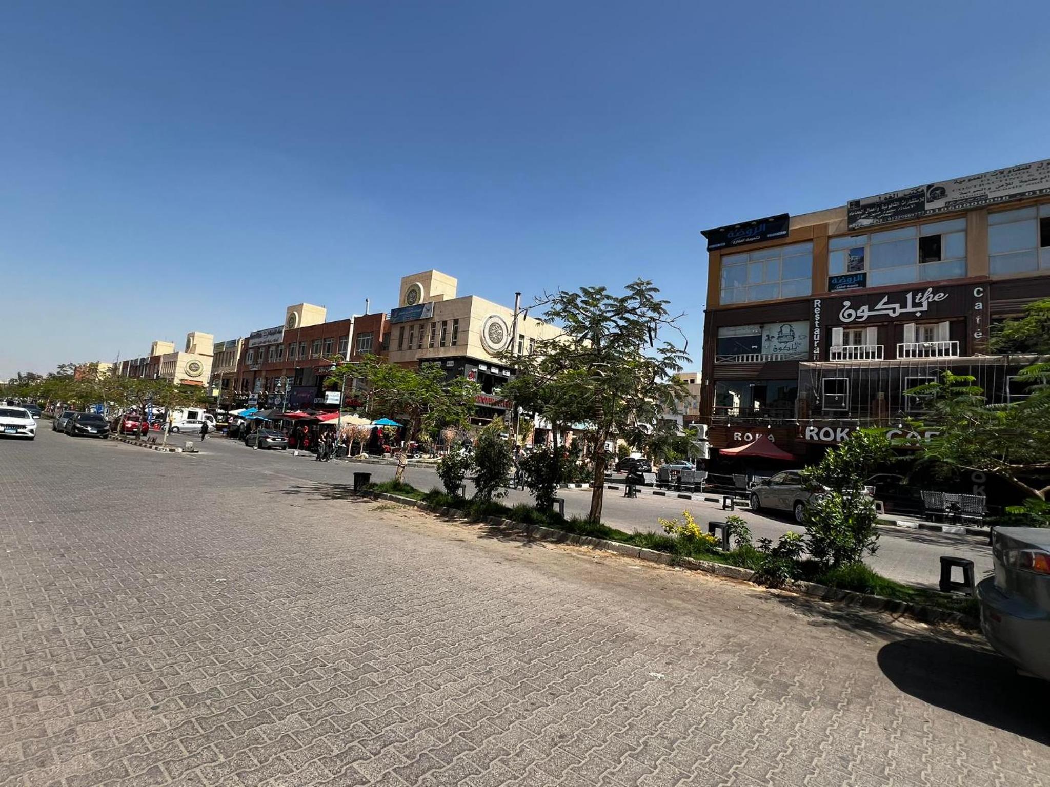 Cozy apartment in Sheikh Zayed, with private garden