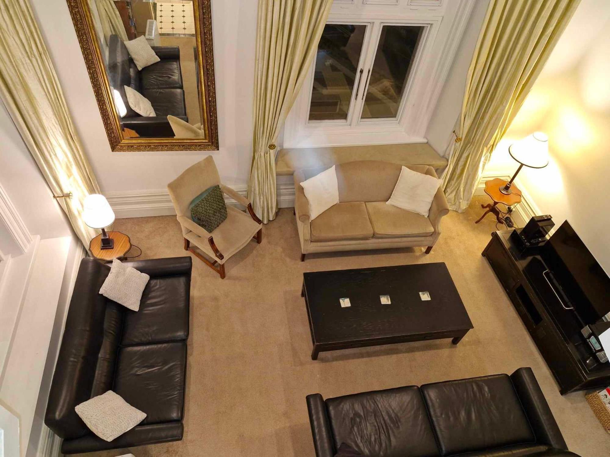 McMahon Suite - Central CBD view 2