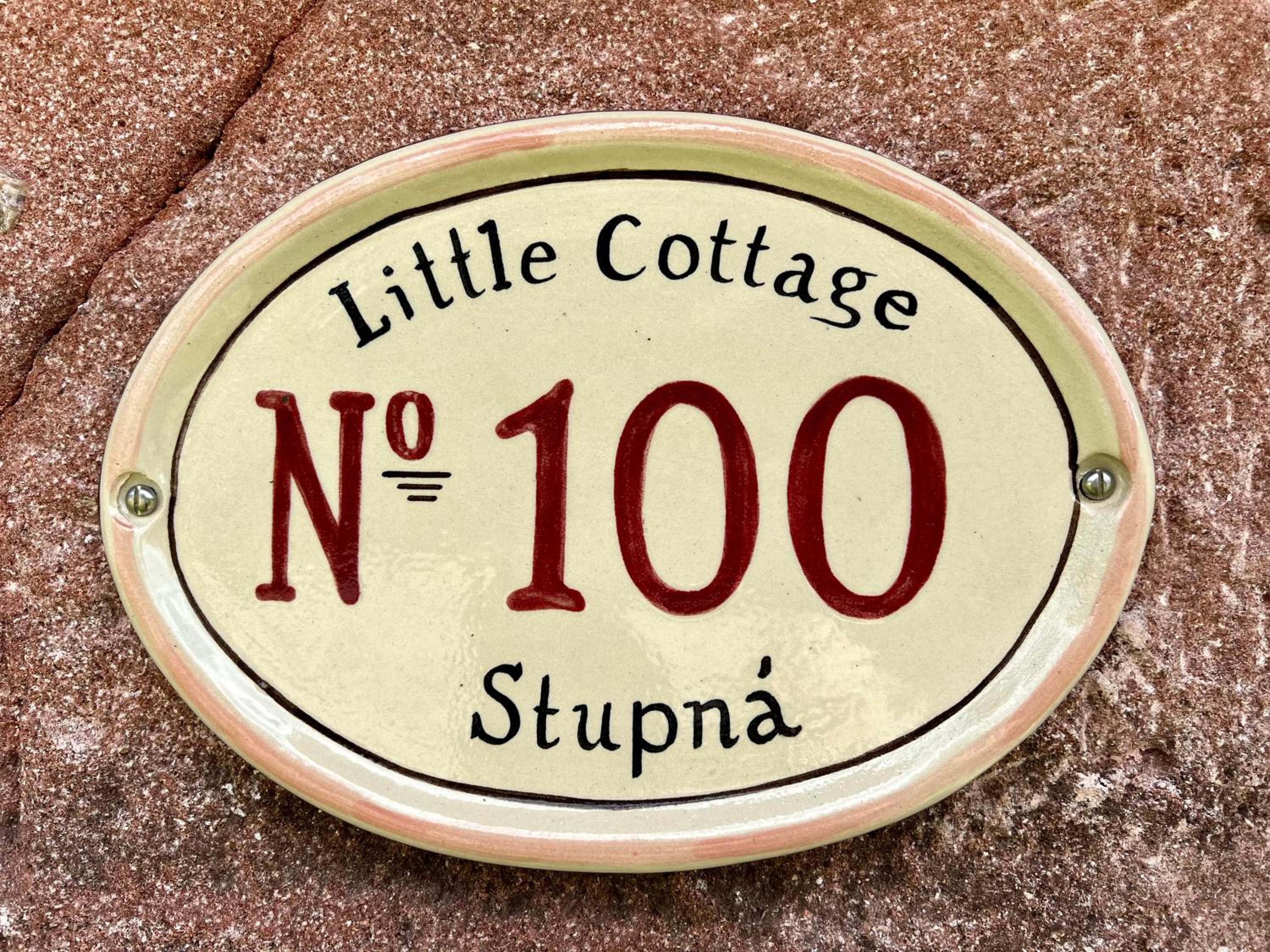 Little Cottage No.100