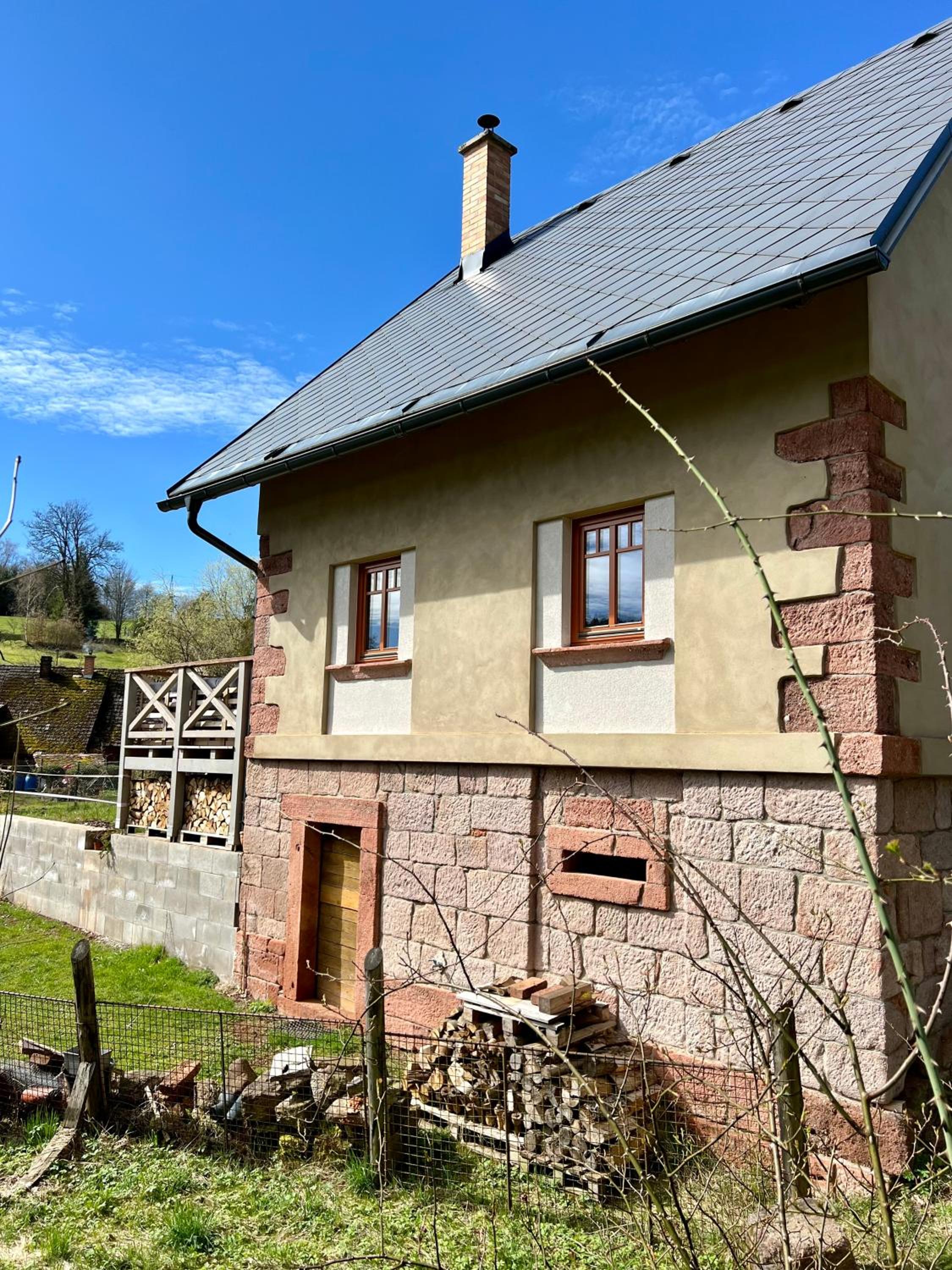 Little Cottage No.100