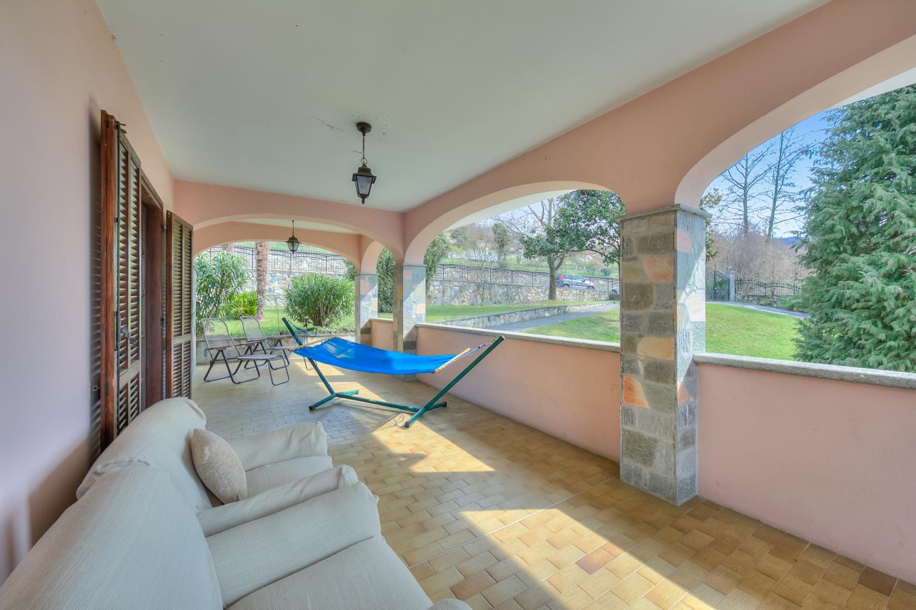 Casa Serena park and Lake View - Happy Rentals view 2