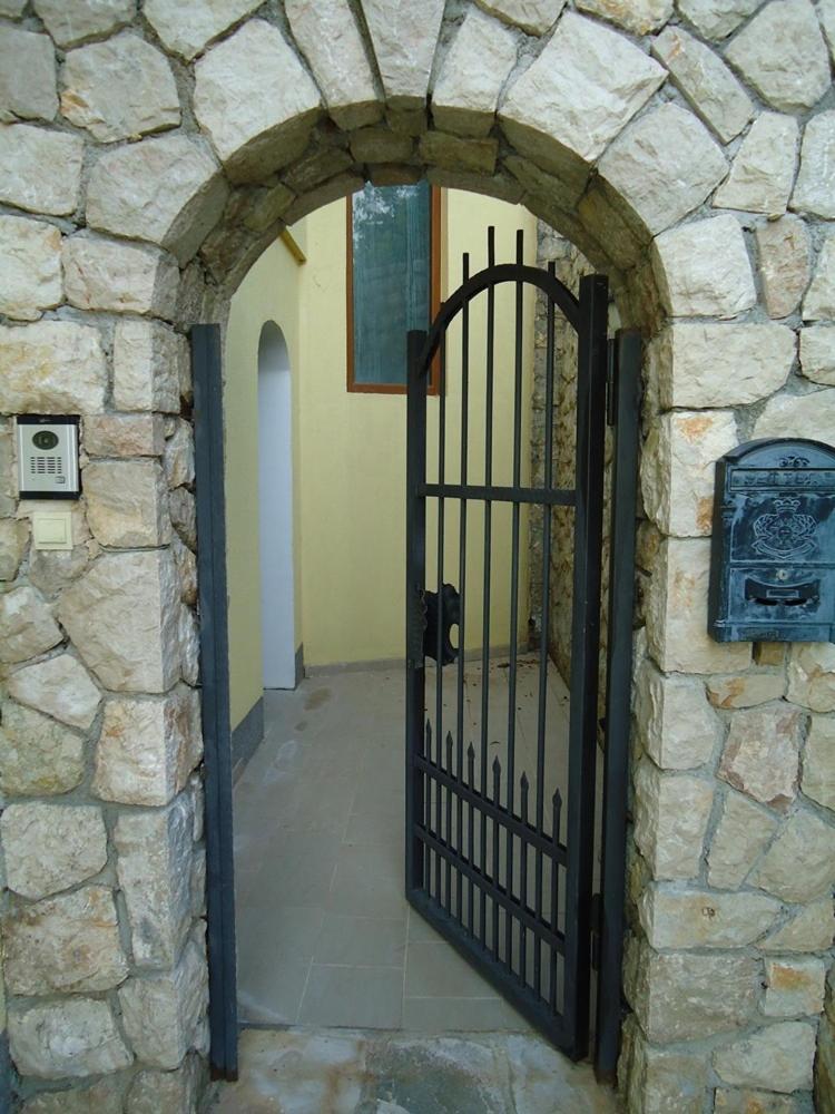 Photo 63