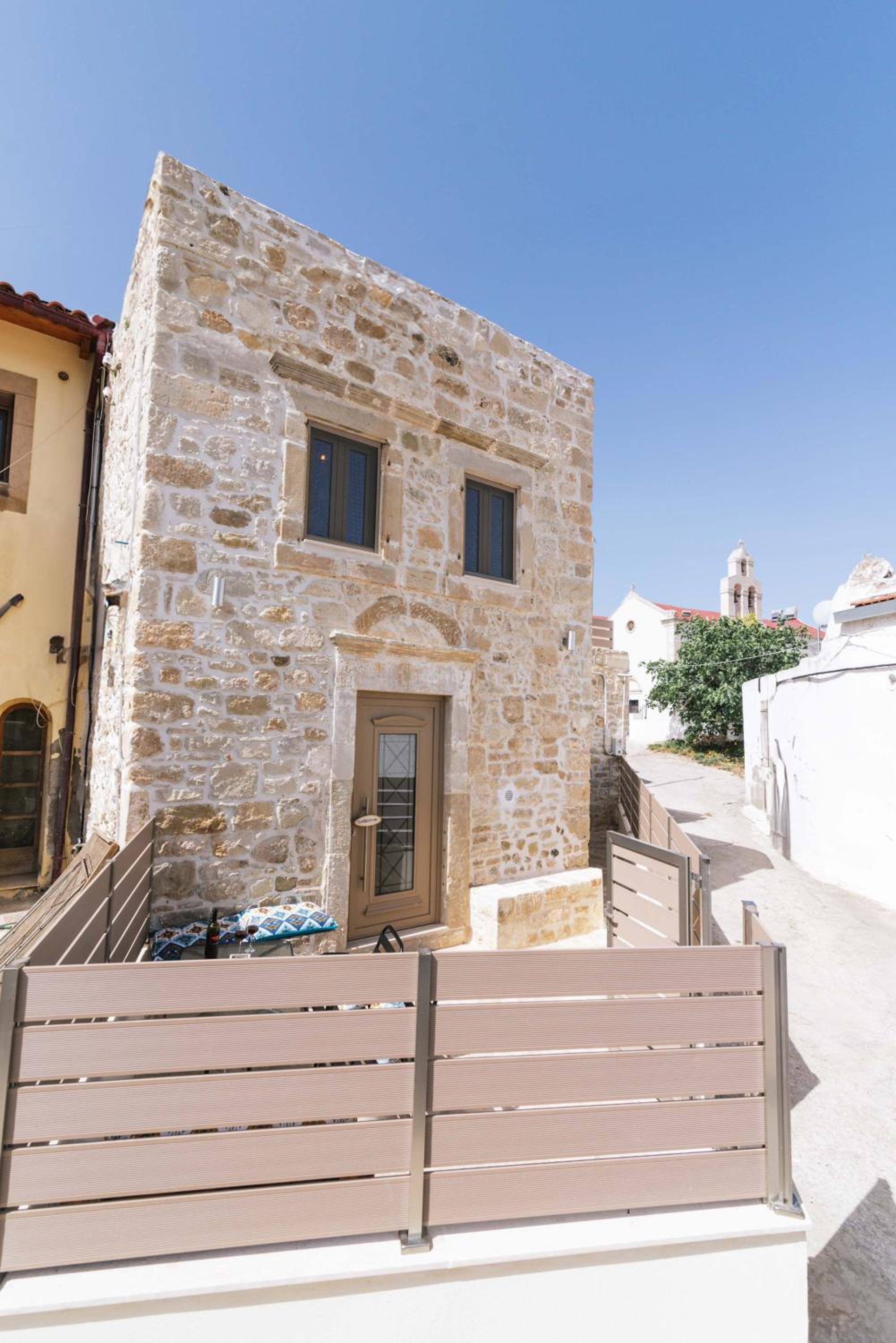 Faidra House