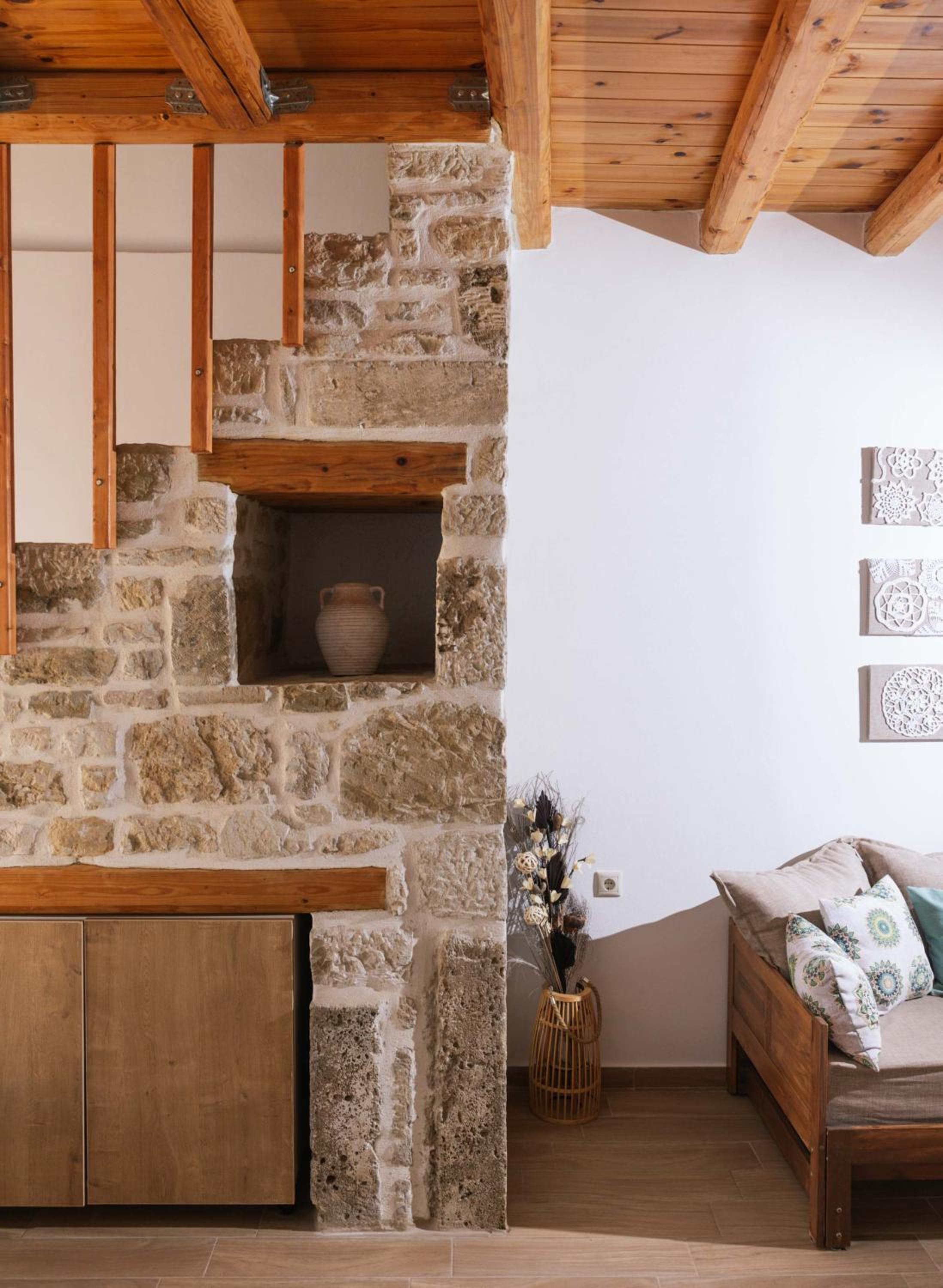 Faidra House