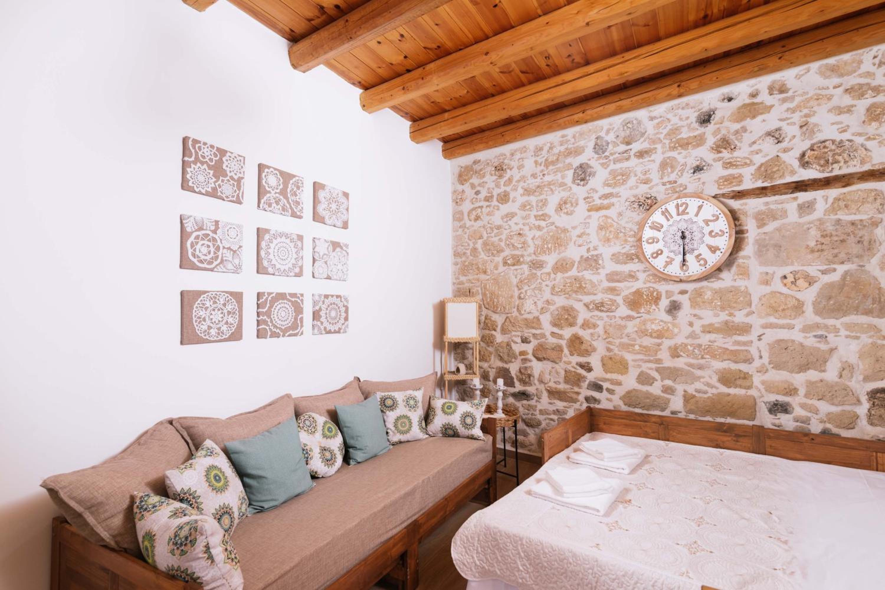 Faidra House