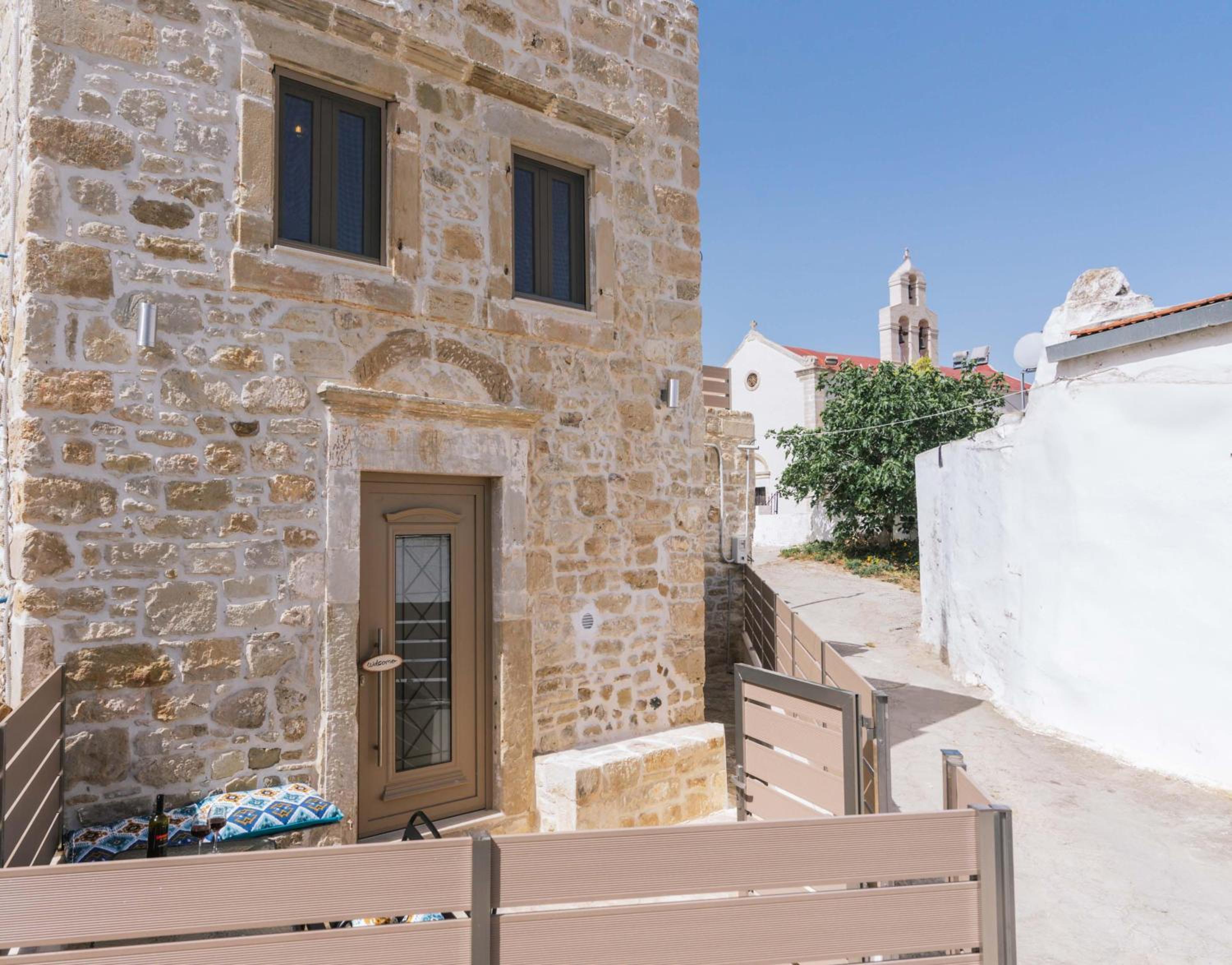Faidra House