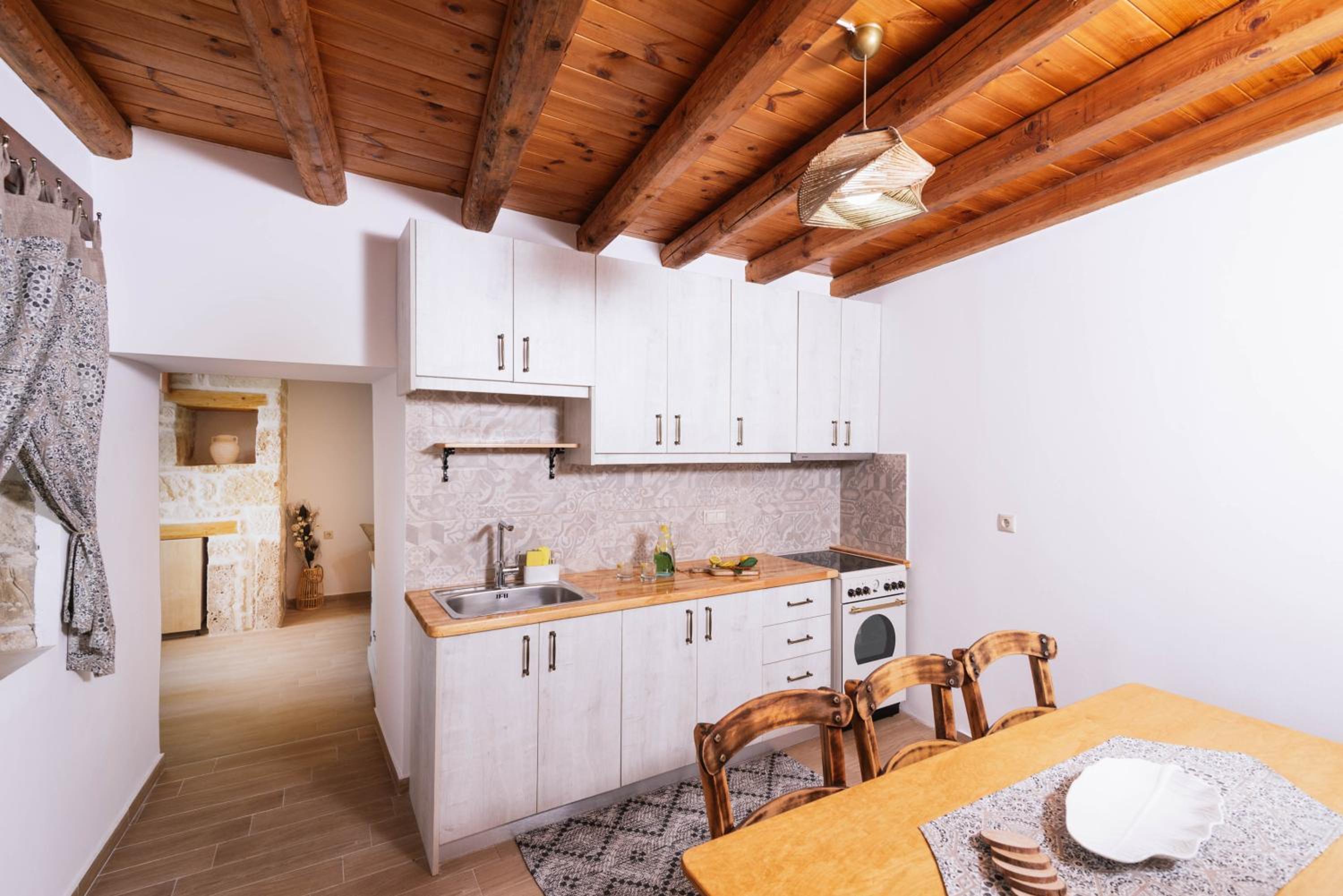 Faidra House
