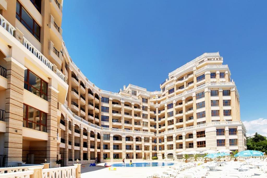 Cabacum Beach Residence - free parking