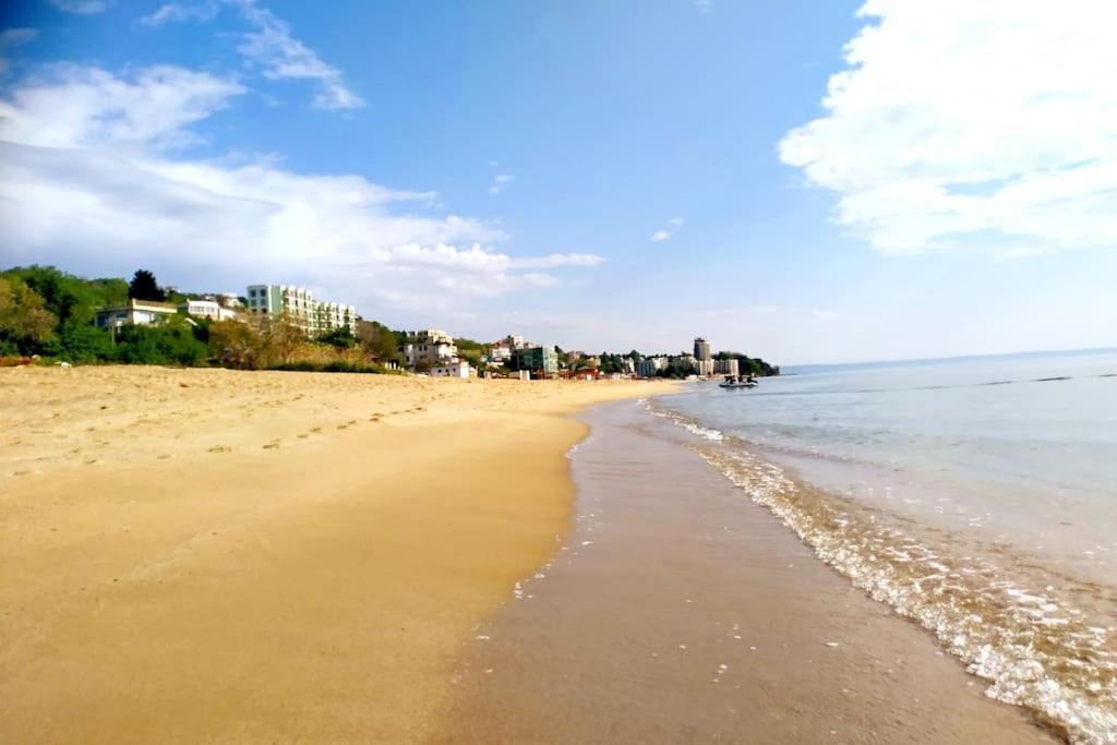Cabacum Beach Residence - free parking