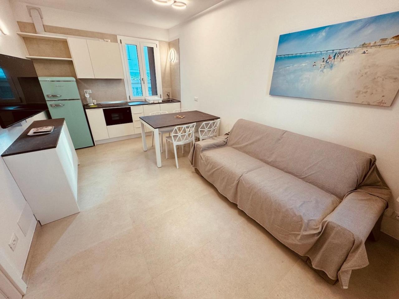 App4rent Villa Zanetti - Appartamenti con spiaggia privata frontemare