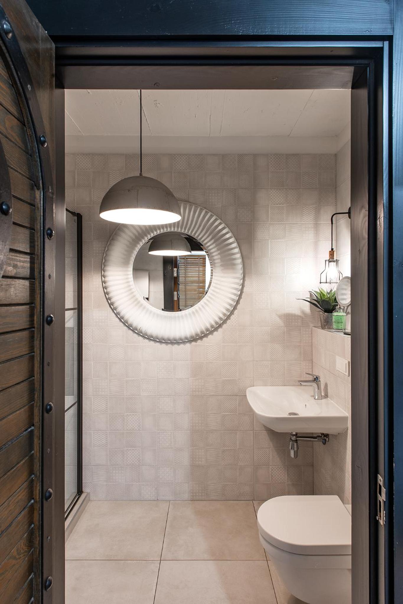 Barber Apartment