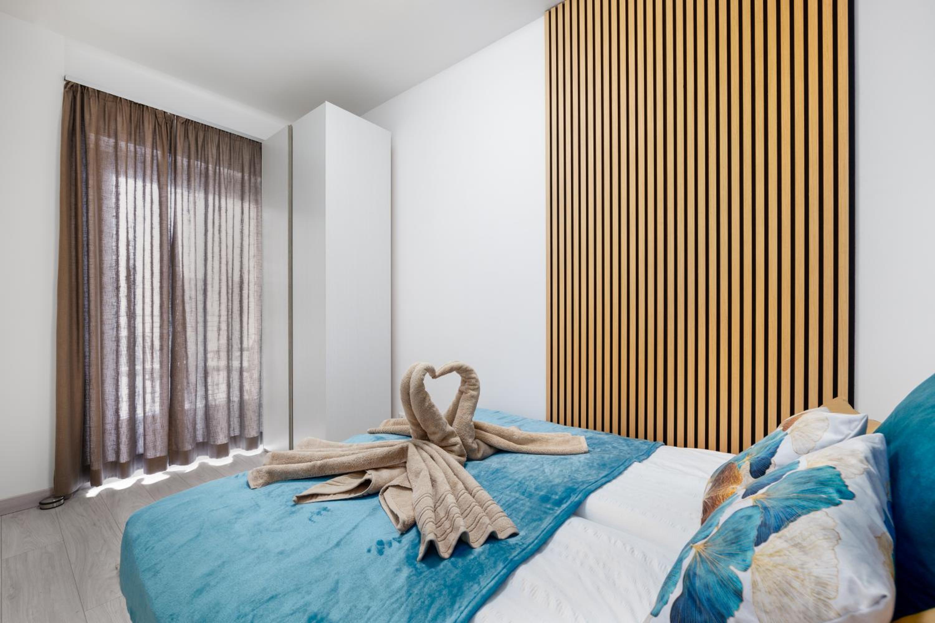 Rames-Cosmo Downtown Apartment with rooftop POOL view 4