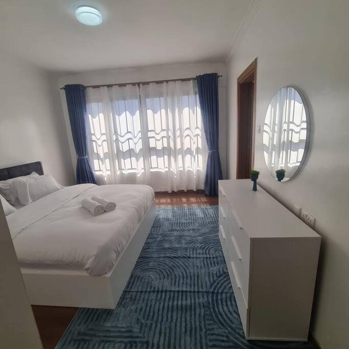 Centrally located 3BR Stylish Family Haven view 4