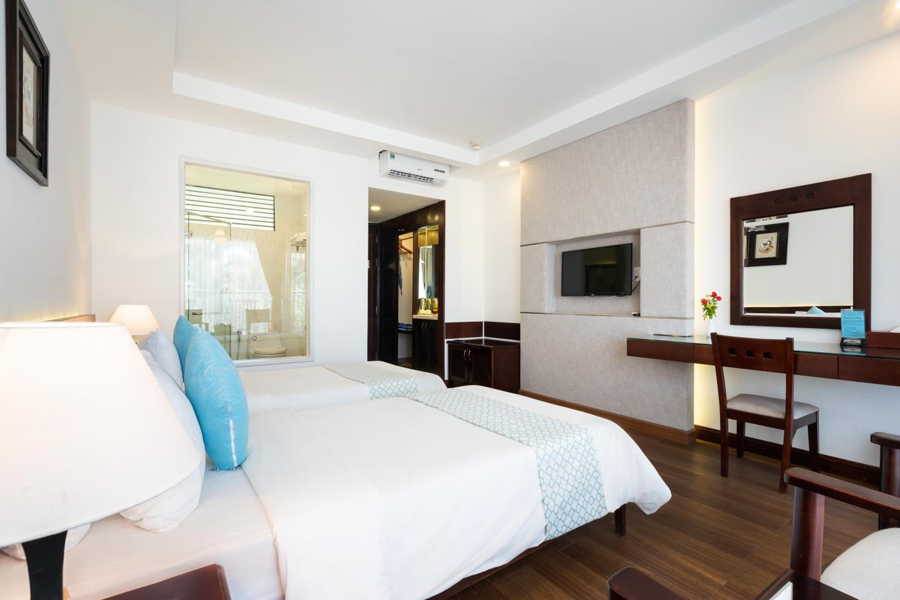 Hoang Ngoc Beach Resort