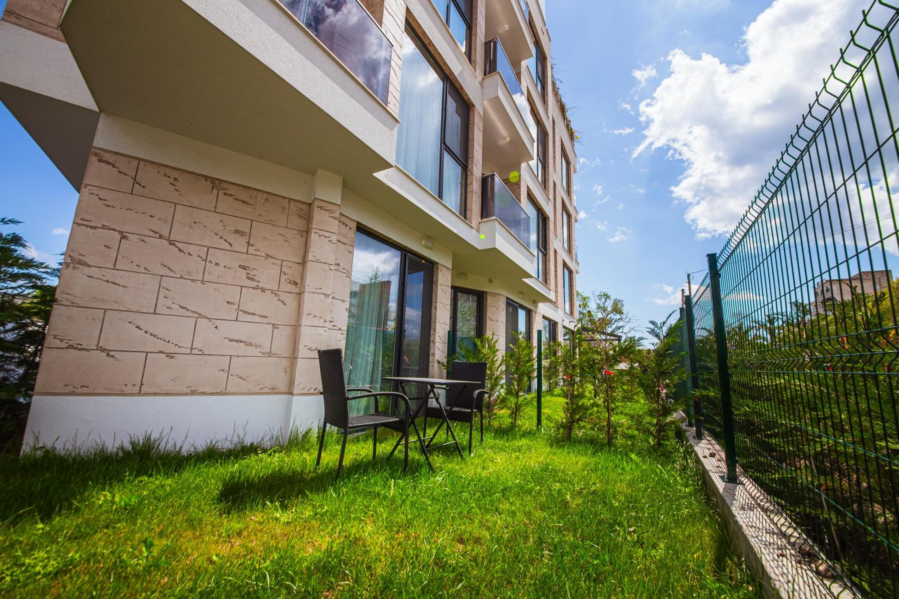AthmosphereVillaEma Apartments
