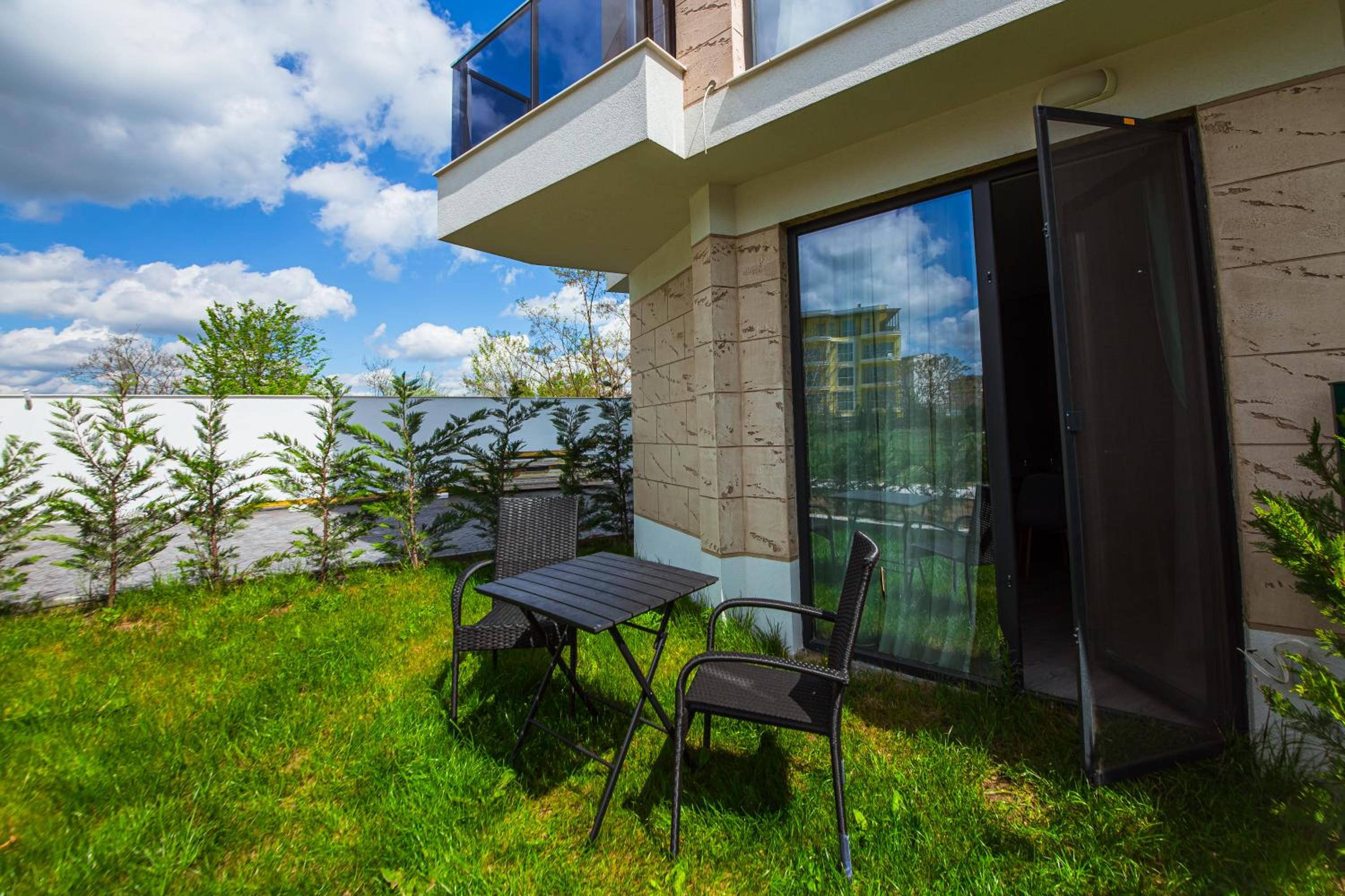 AthmosphereVillaEma Apartments