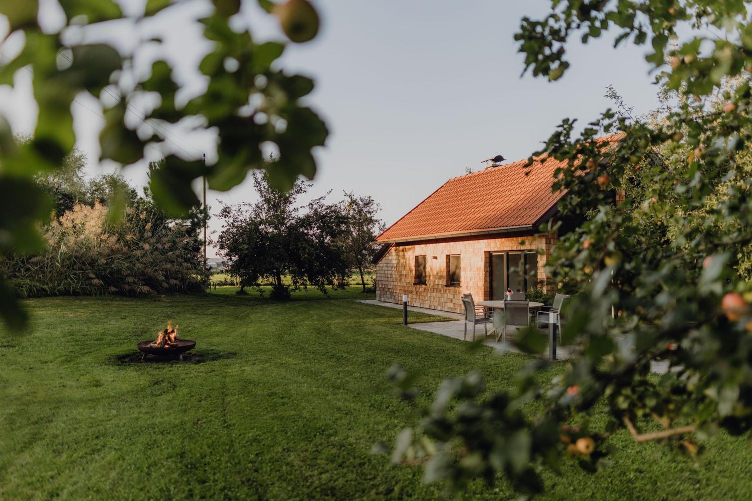Chalet im Obstgarten