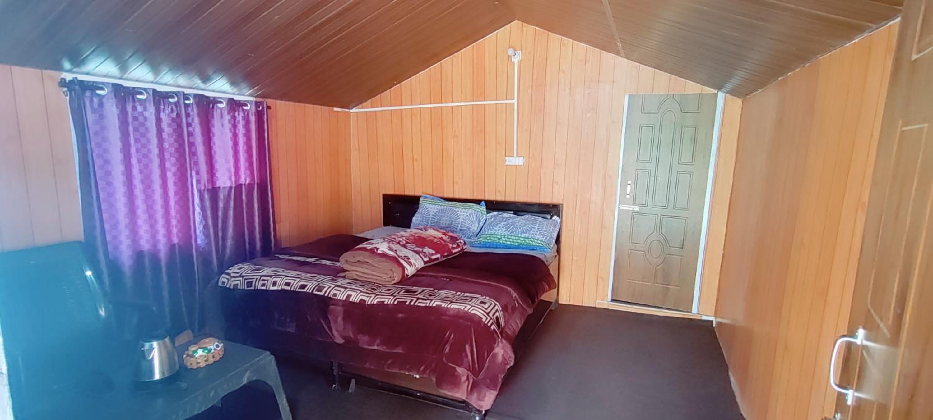 Hotel Himalayan Holidays Resort Kanatal