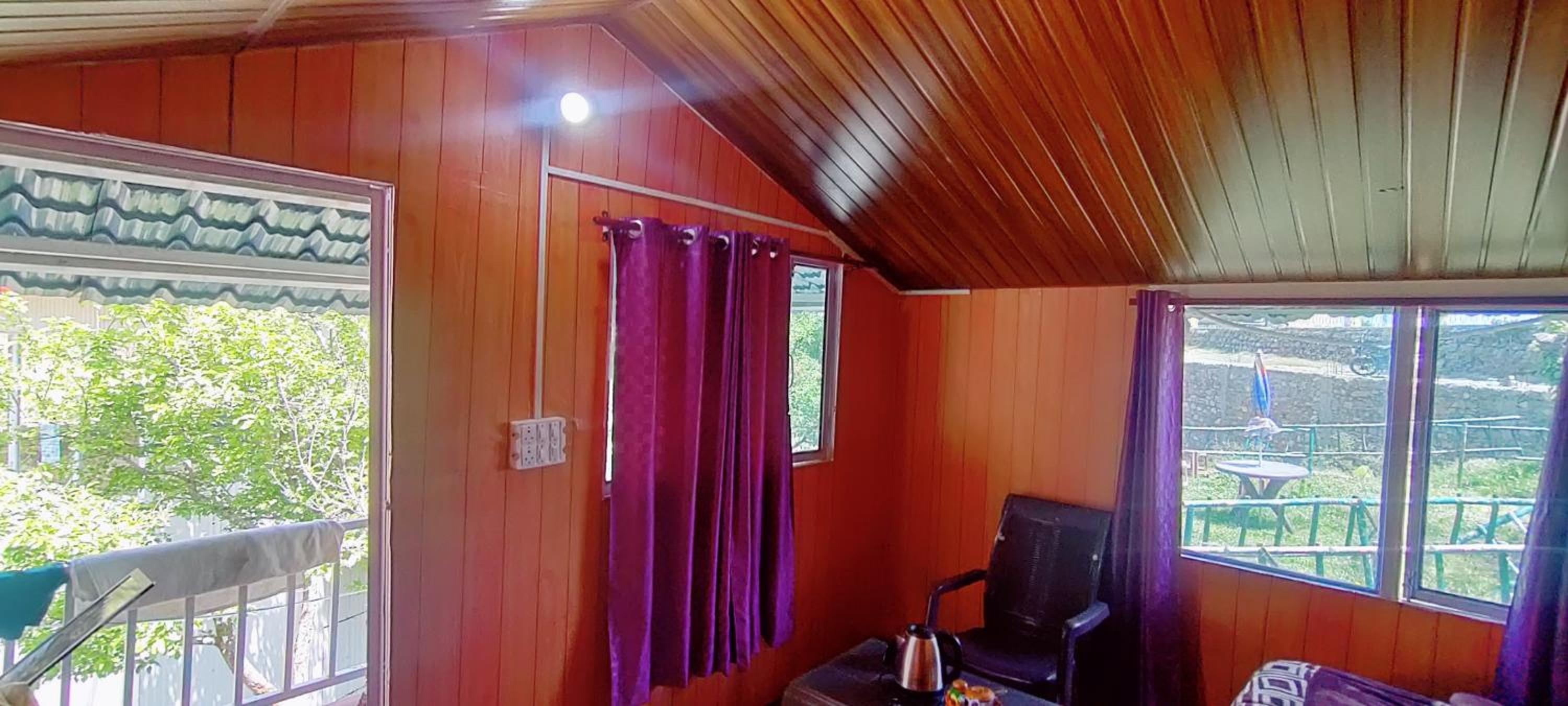 Hotel Himalayan Holidays Resort Kanatal