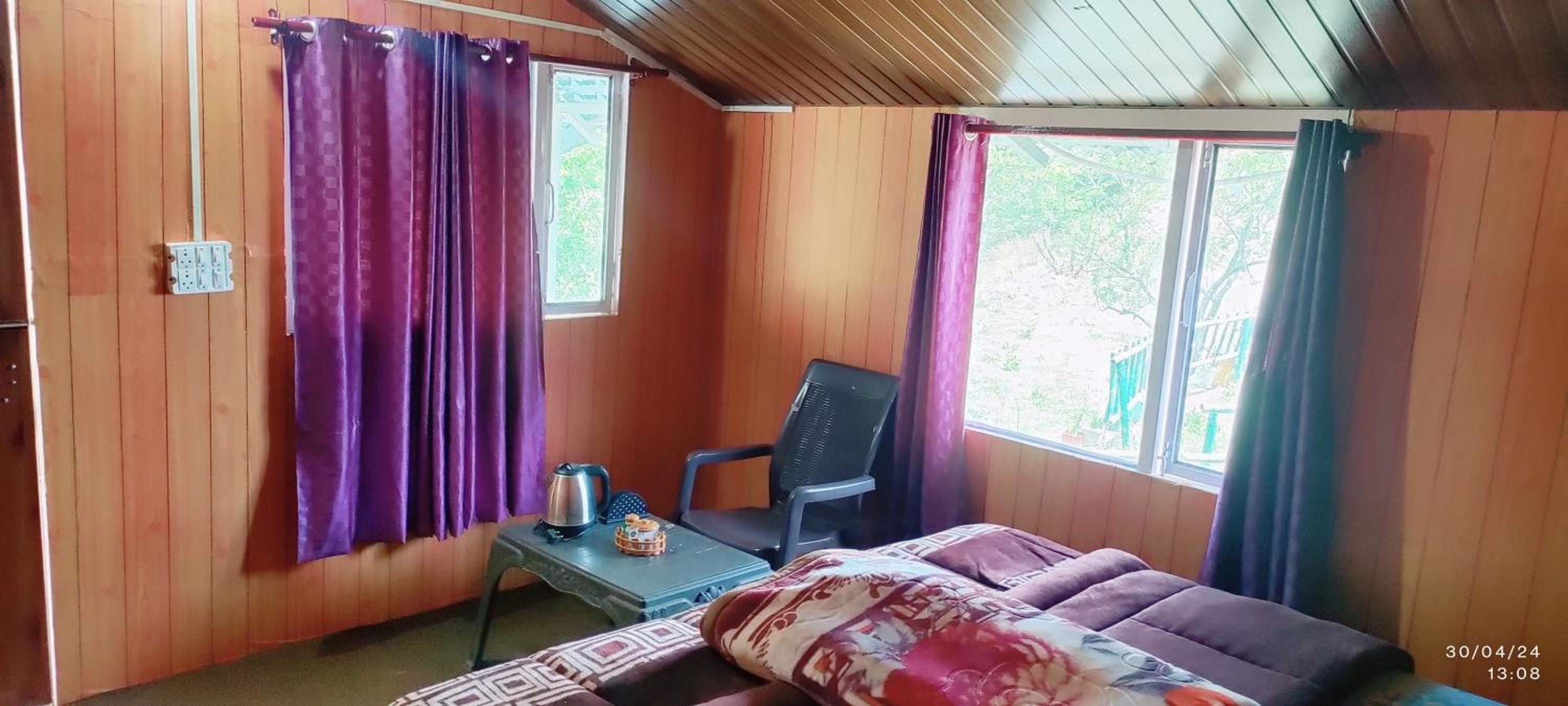 Hotel Himalayan Holidays Resort Kanatal
