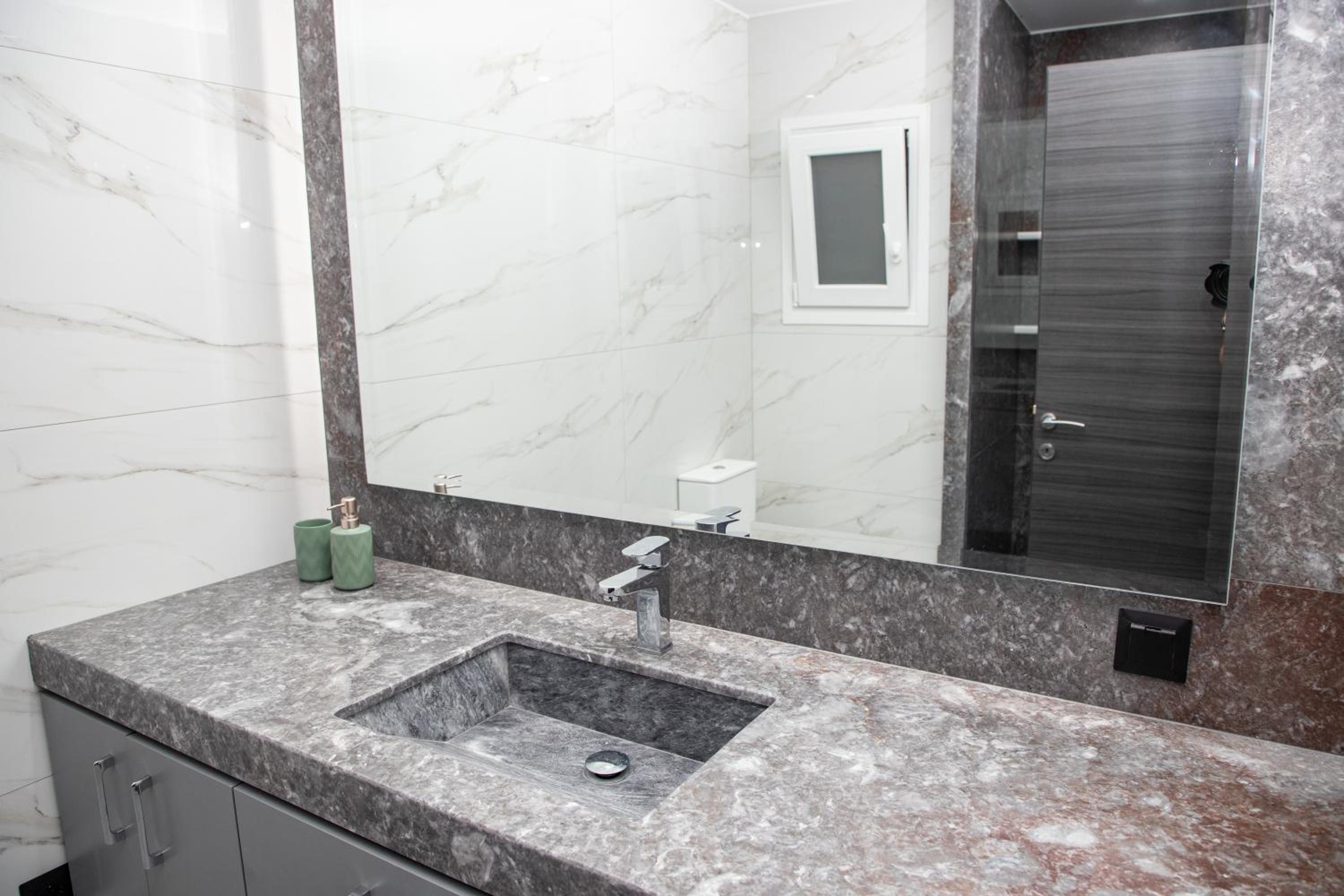Kilada Luxury Apartment 1 view 3