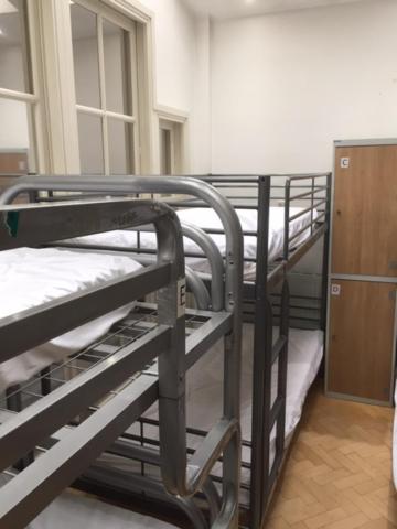 365 London Hostel
