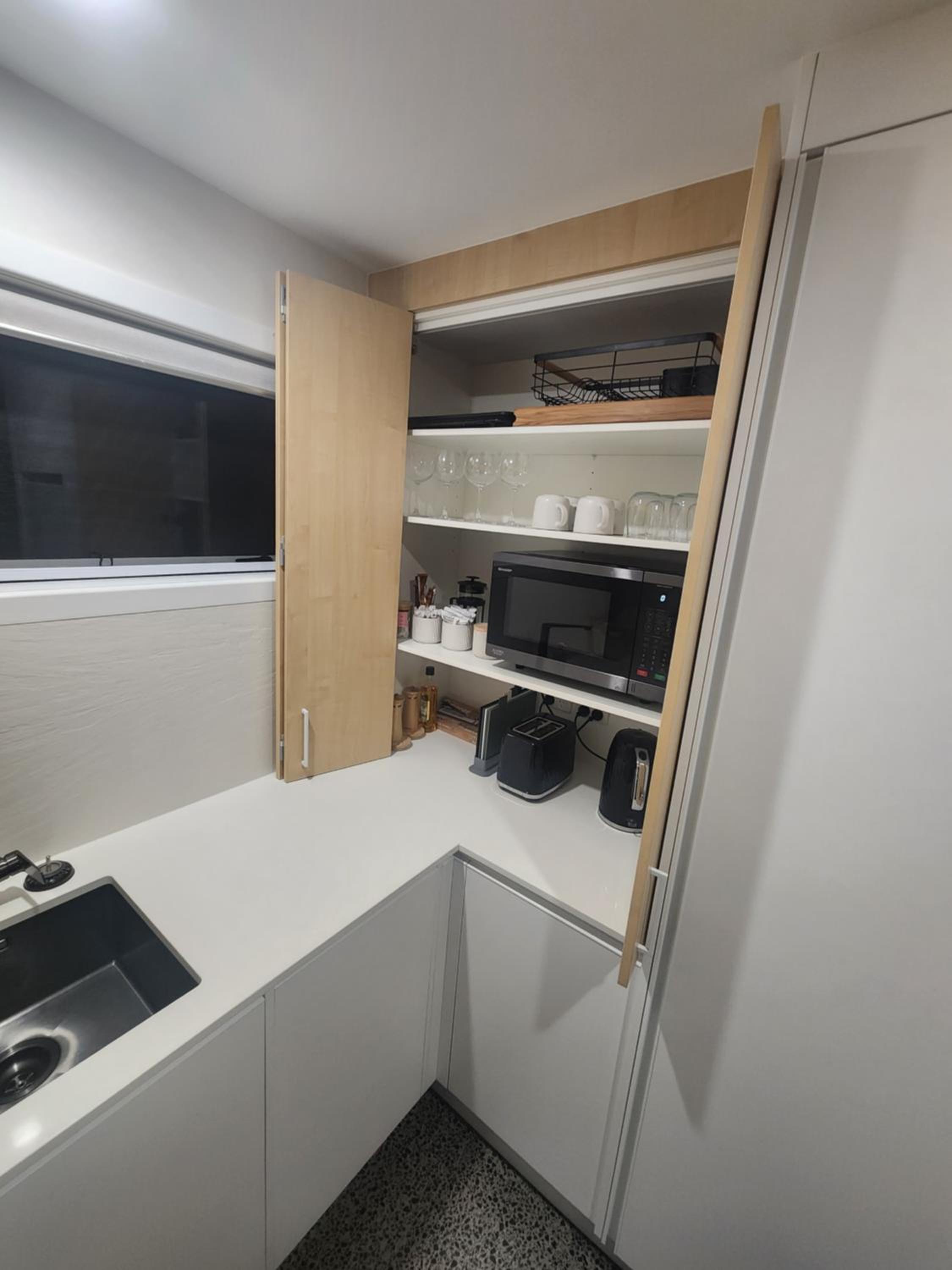 Beautiful Rural Hilltop Studio Unit view 2