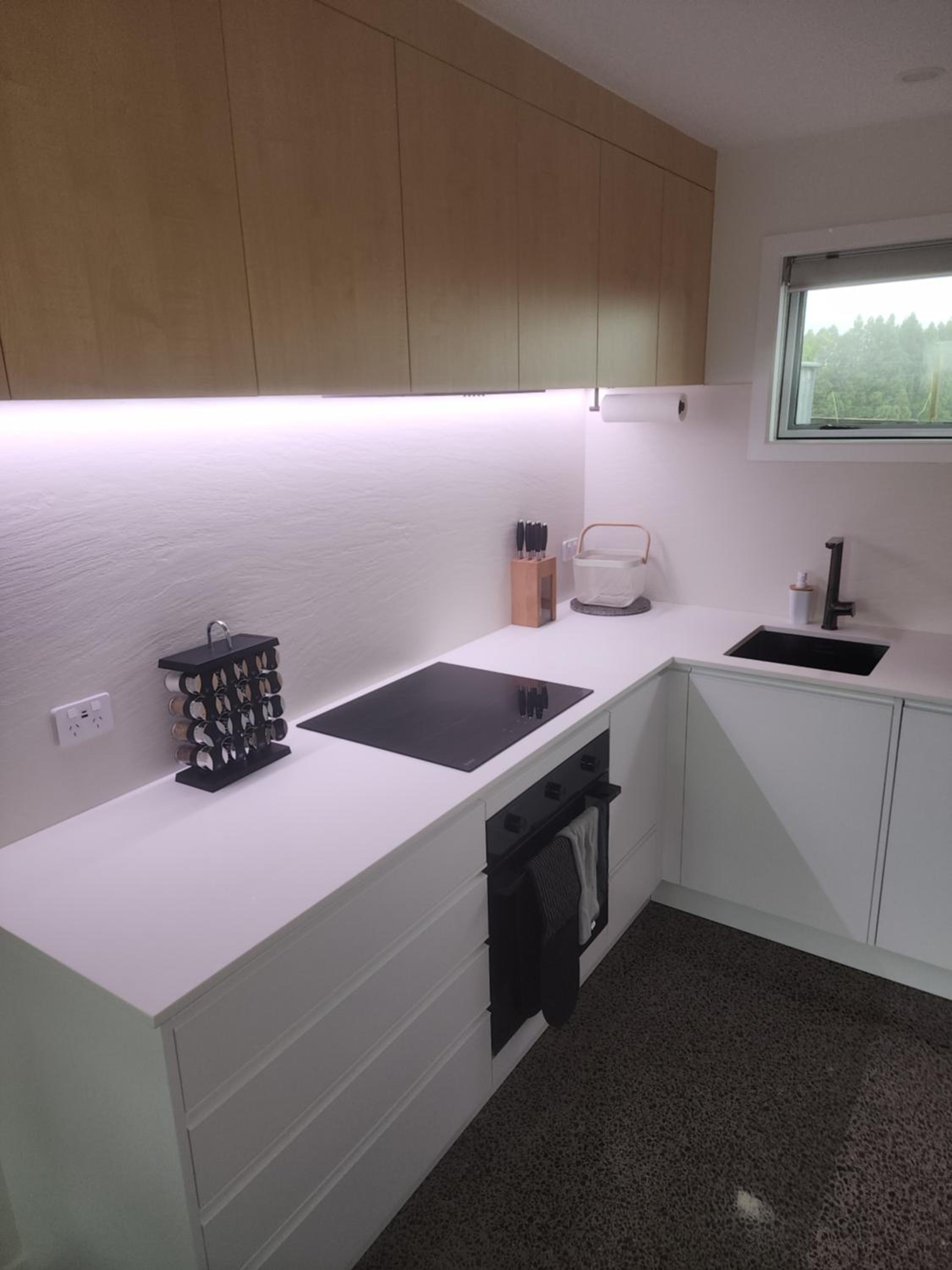 Beautiful Rural Hilltop Studio Unit view 5