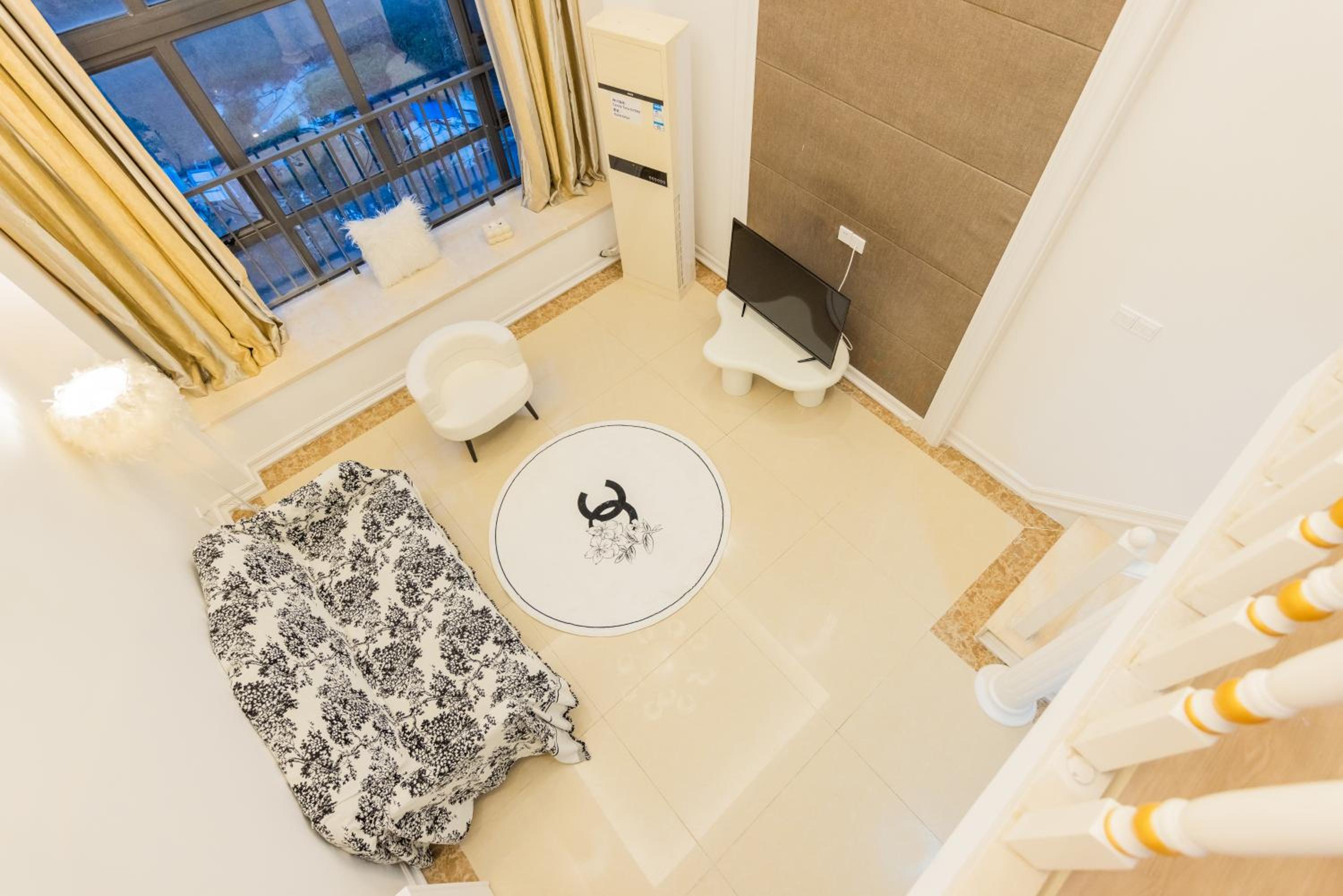 Lavendar Duplex Apartment
