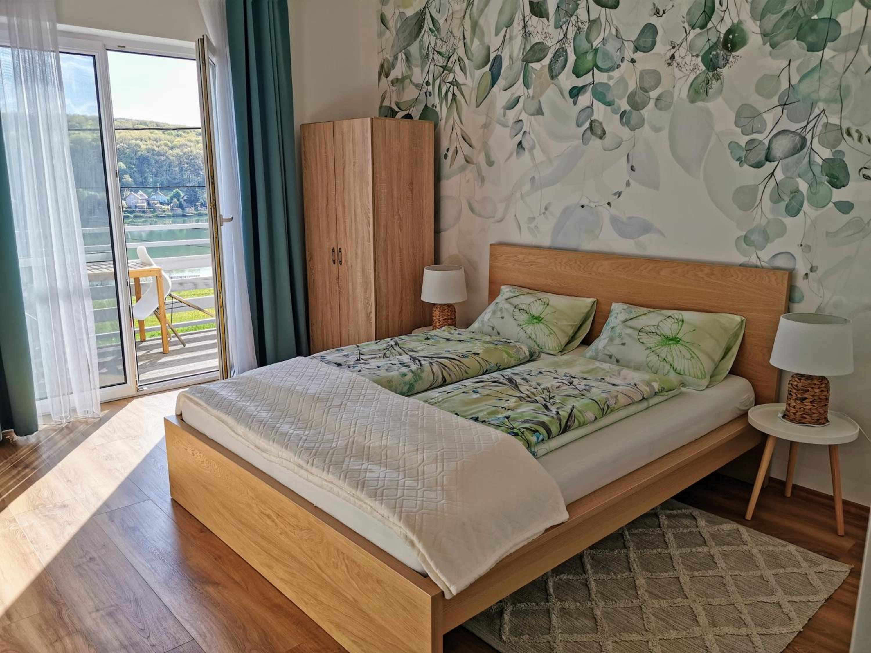 Life Apartman Orfű view 2