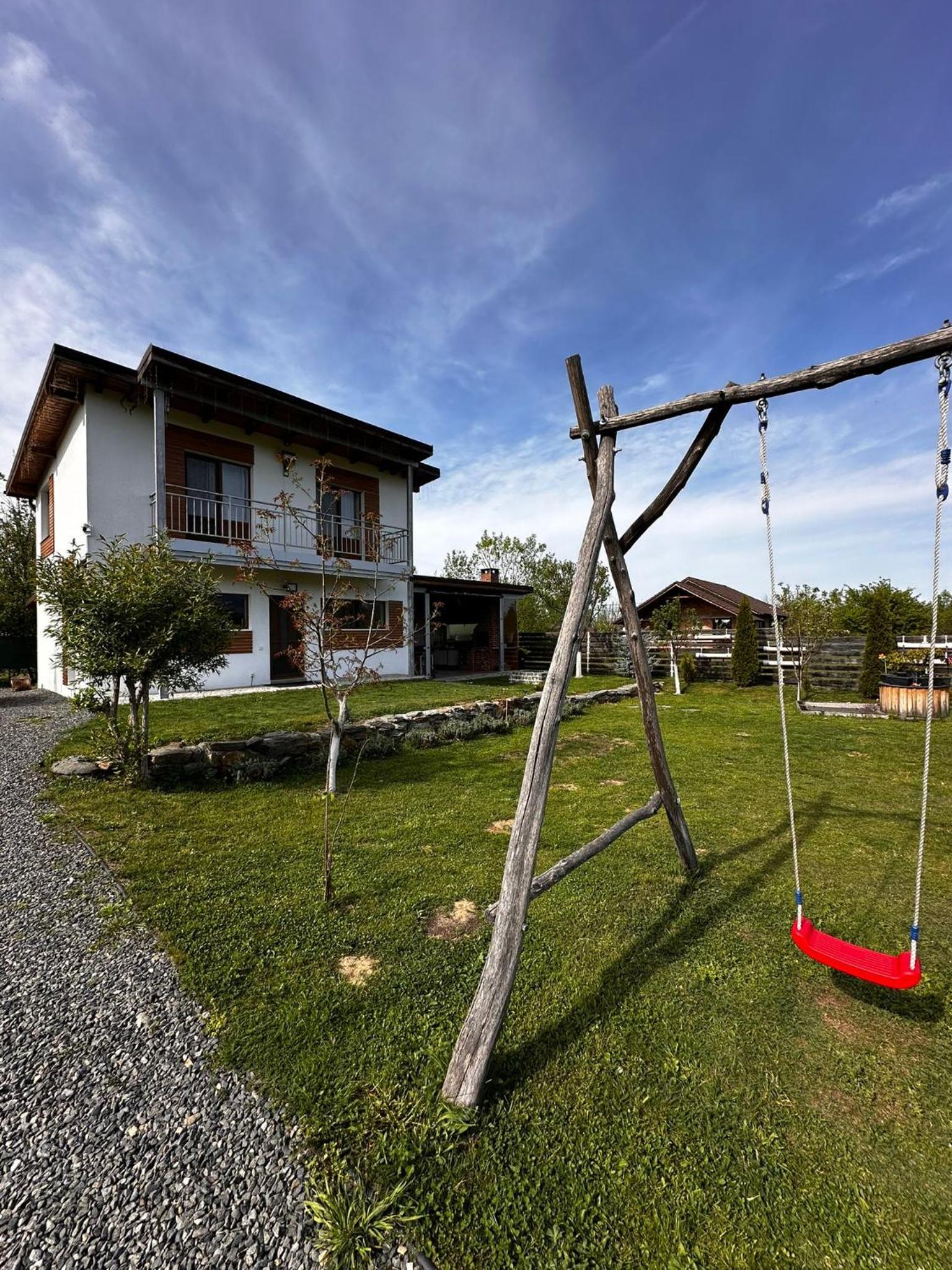 Wanderlust Cottage Avrig view 4