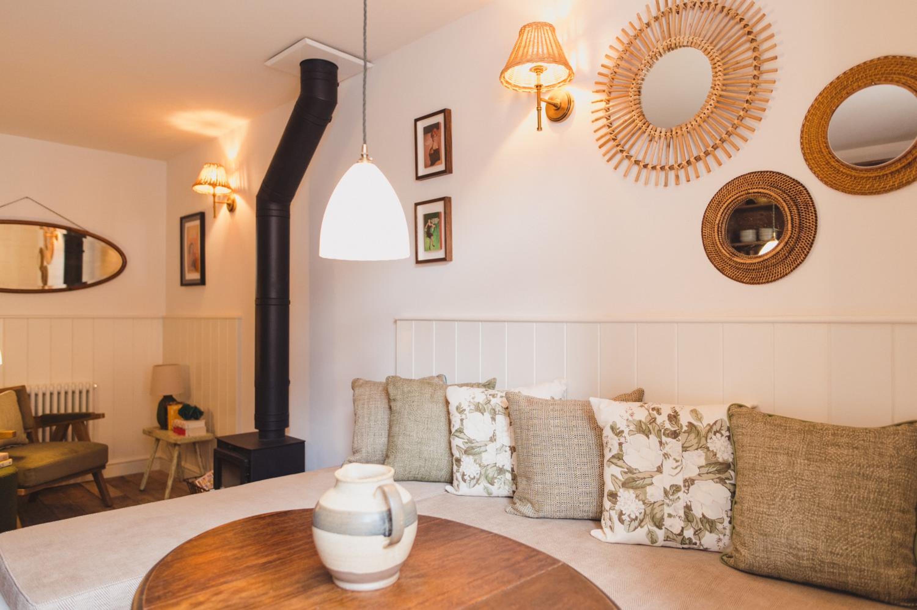 Buckingham Mews_Flint Cottage 2 view 5